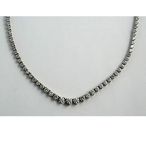 18 Kt White Gold Graduated Diamond Necklace