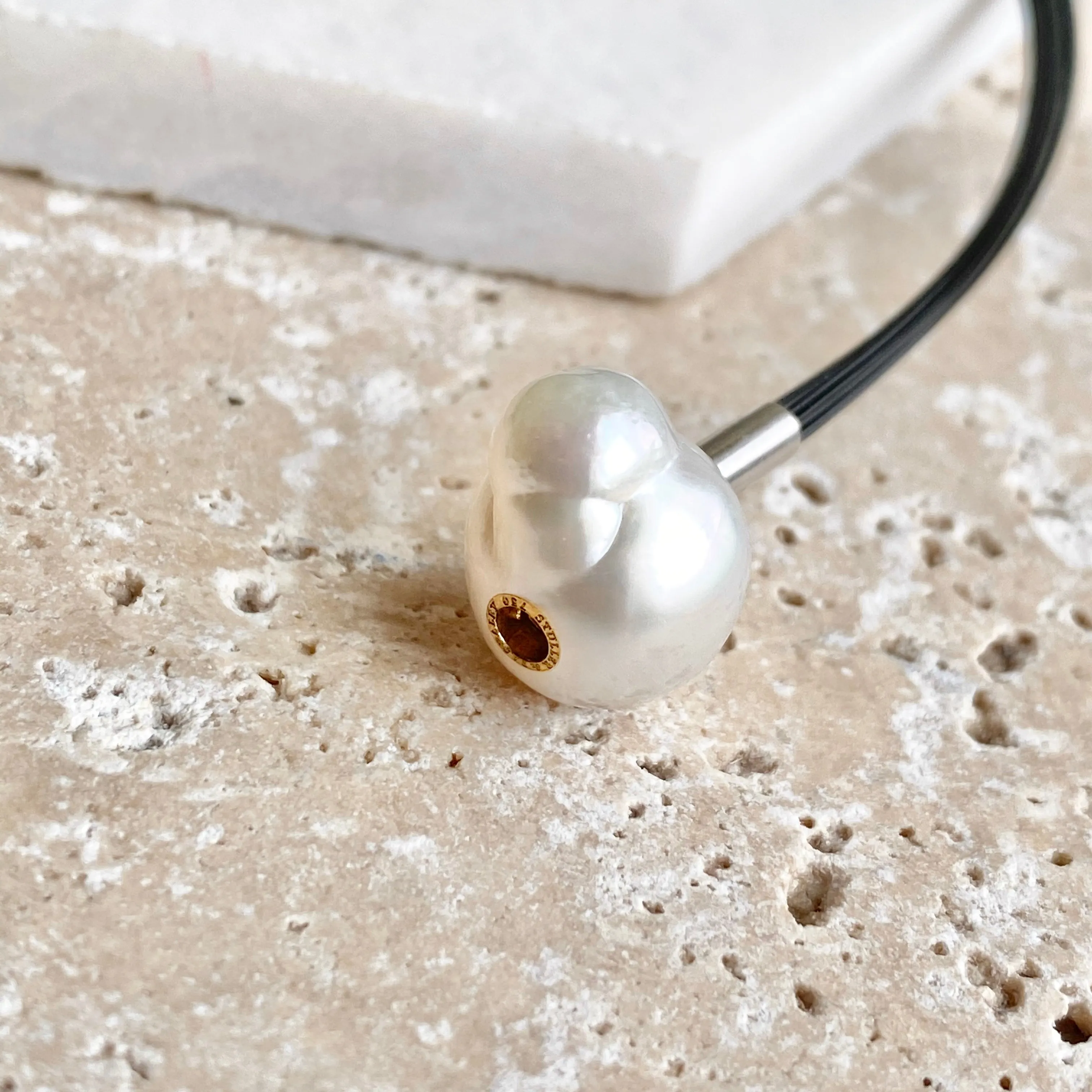 18KT Yellow Gold Paspaley South Sea Pearl Baroque Pendant Swap 12mm "Fine"
