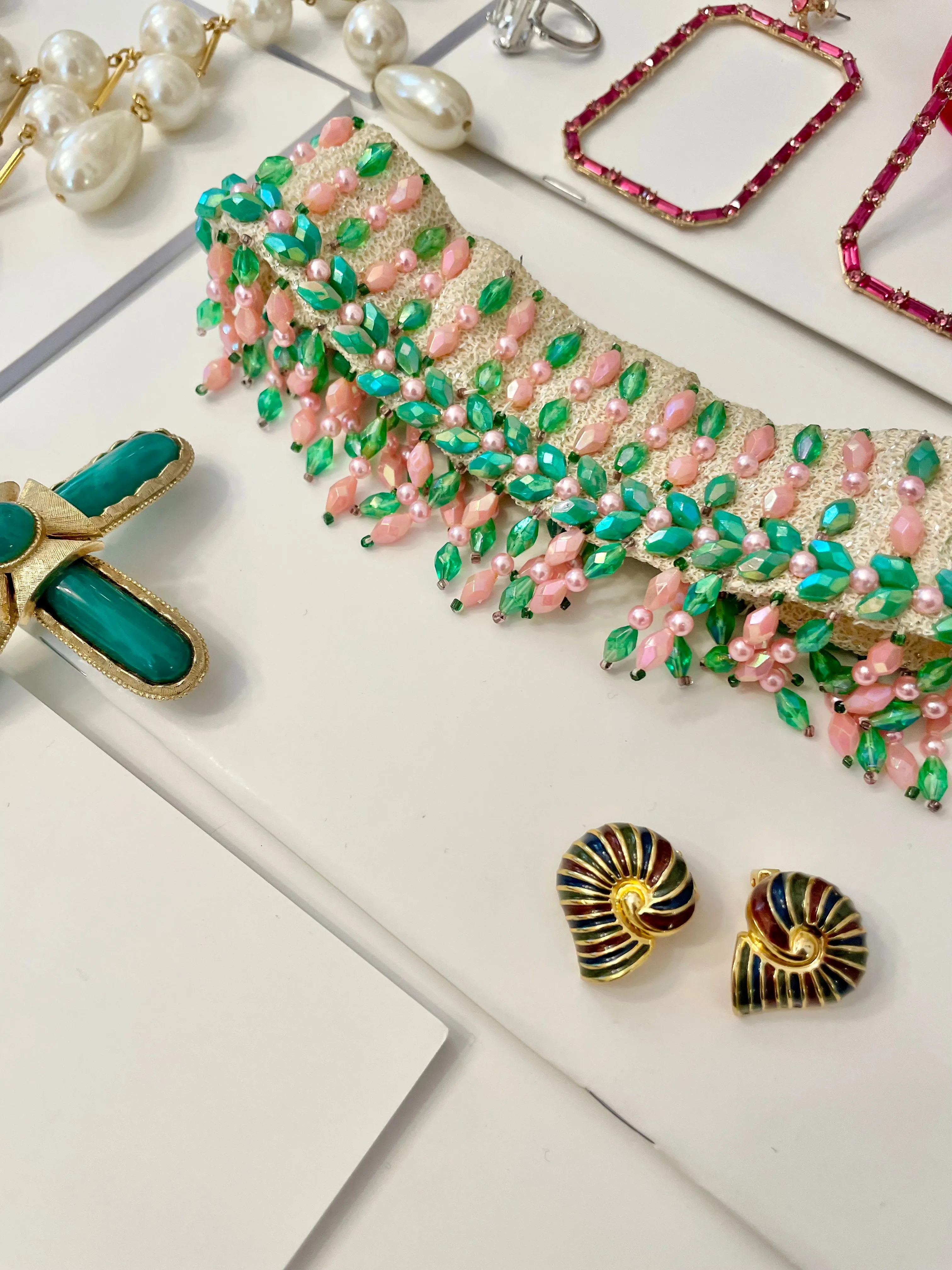 A fabulous 1950's beaded feminine collar.... so elegant