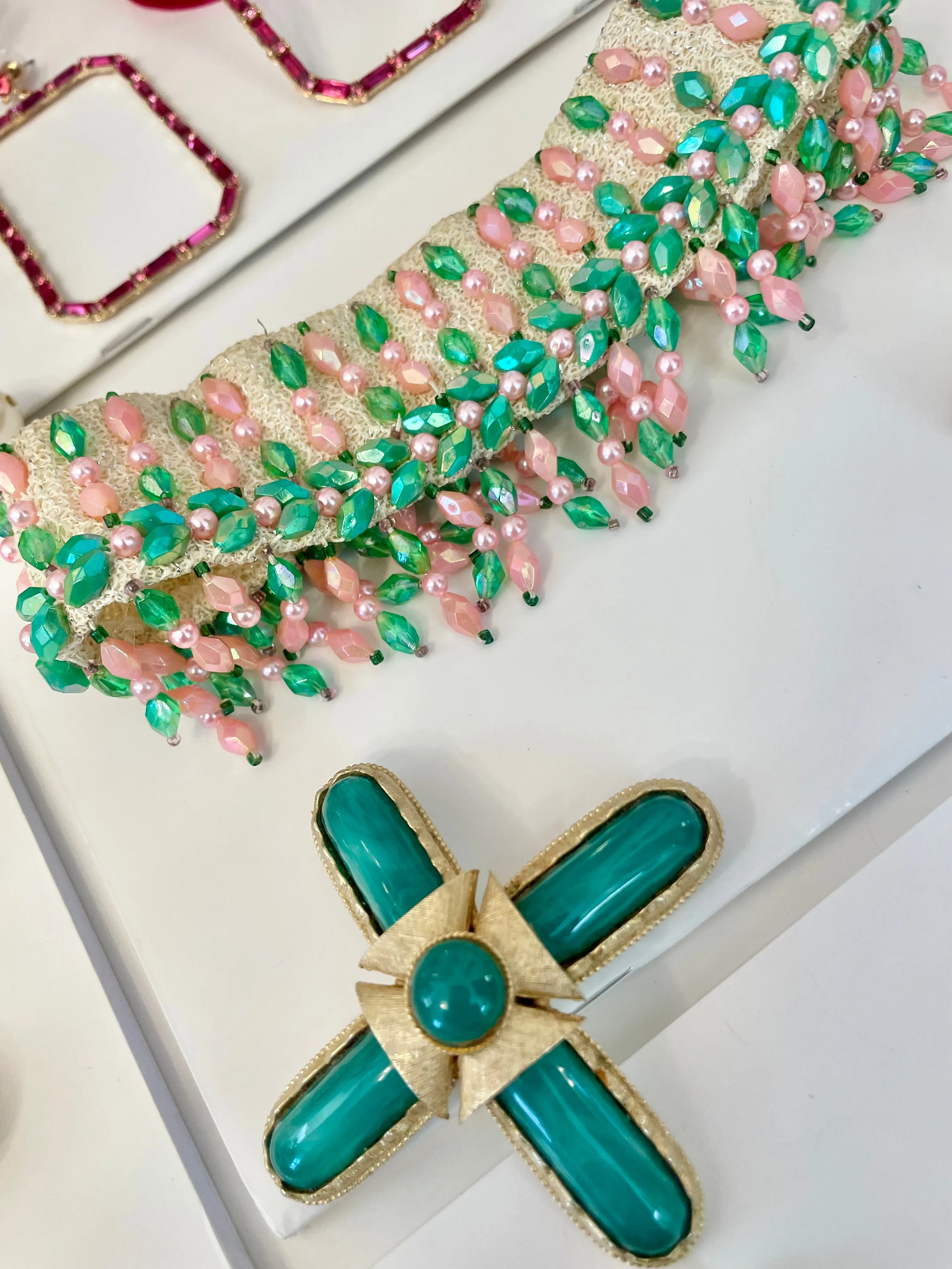 A fabulous 1950's beaded feminine collar.... so elegant