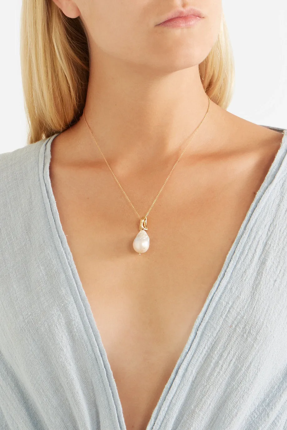 Alighieri The Remedy Chapter I Gold Plated Pearl Necklace