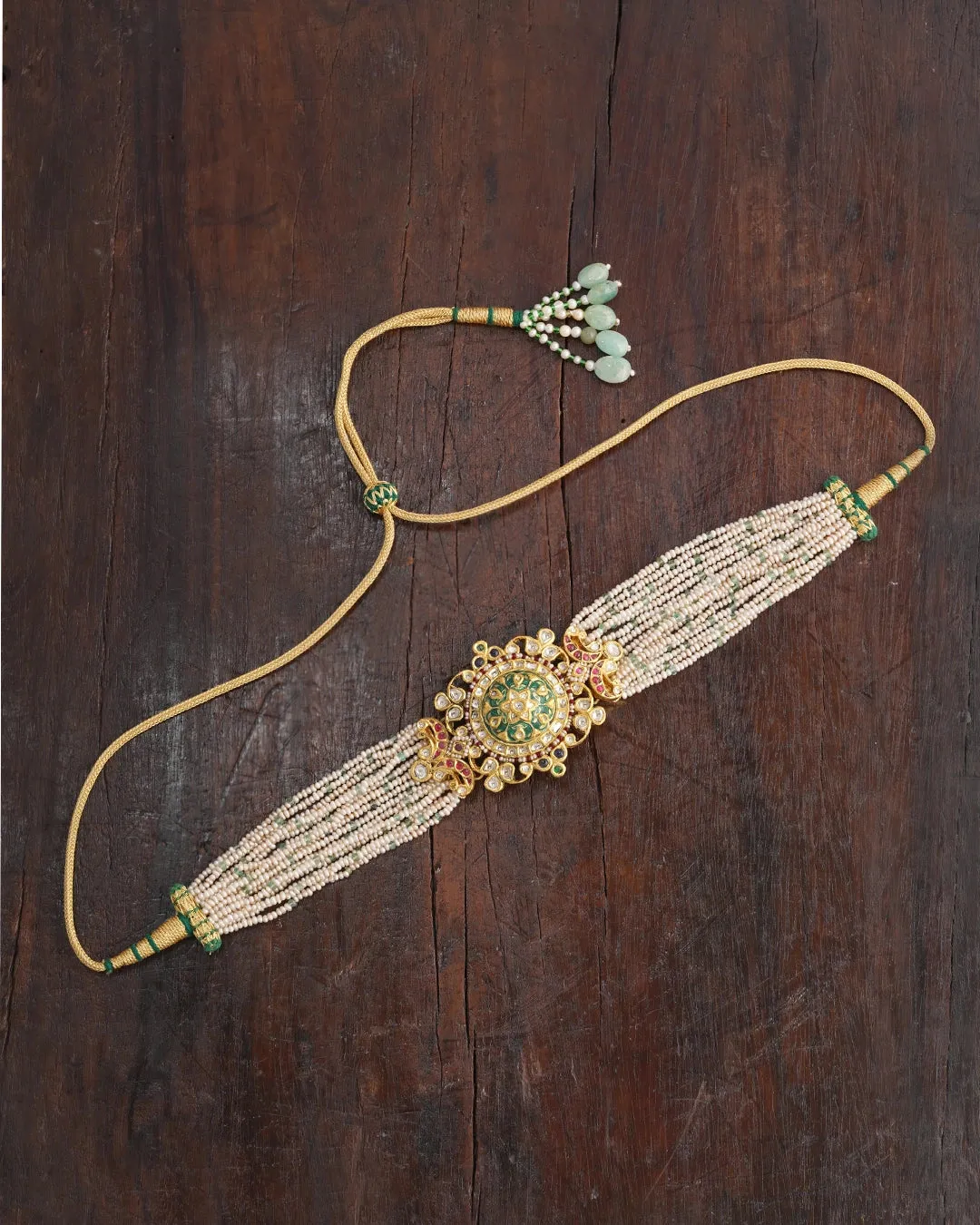 Anahita Choker