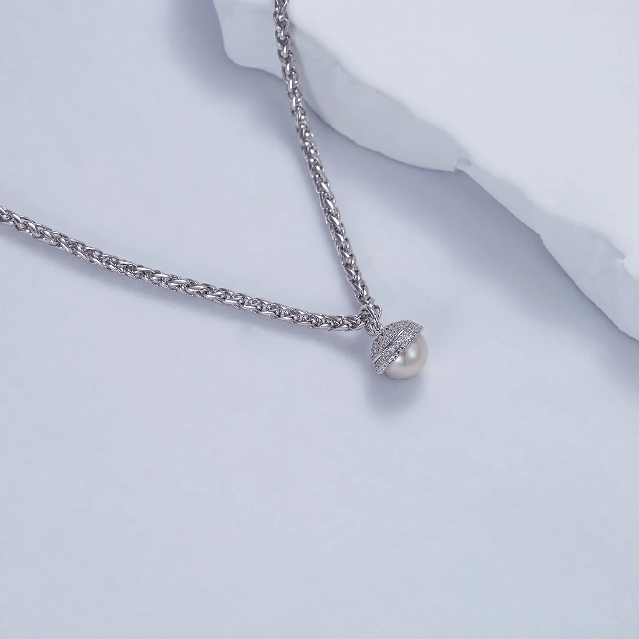 Asian Civilisations Museum Freshwater Pearl Necklace WN00392 | New Yorker Collection