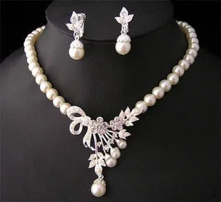 BELLA Design Women's Fine Fashion Vintage Bouquet of Flowers Rhinestones & Beads Pearl Jewelry Set