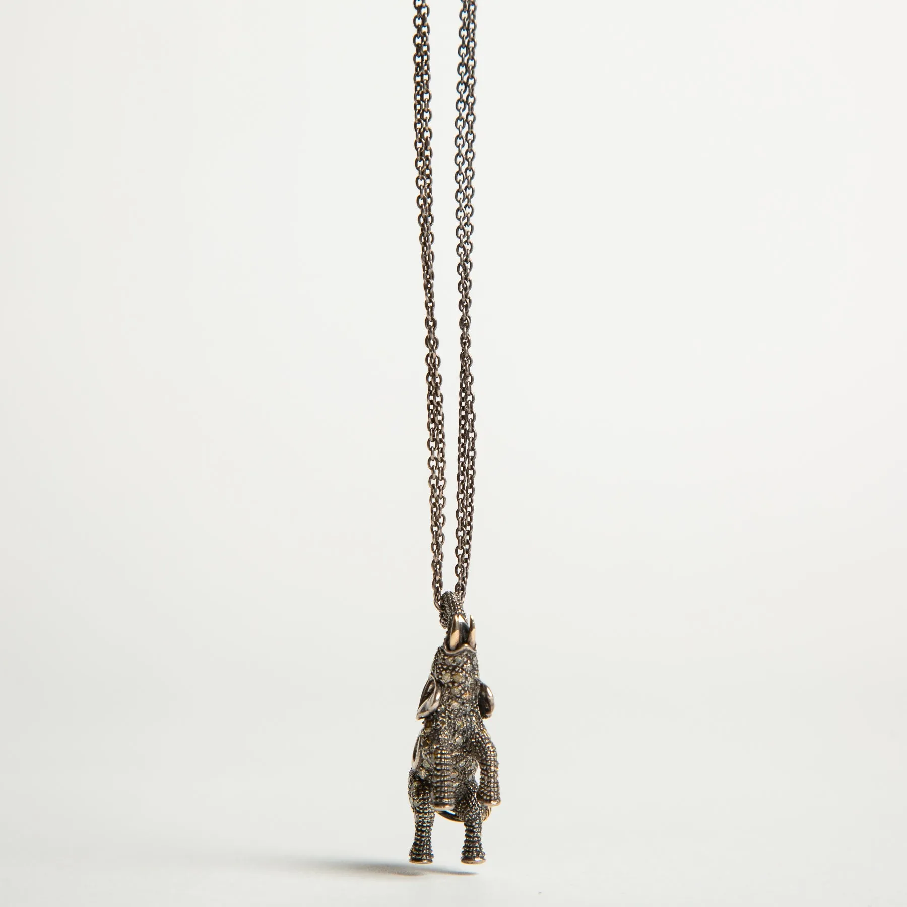 BIBI VAN DER VELDEN | MULTI STONE ELEPHANT PENDANT