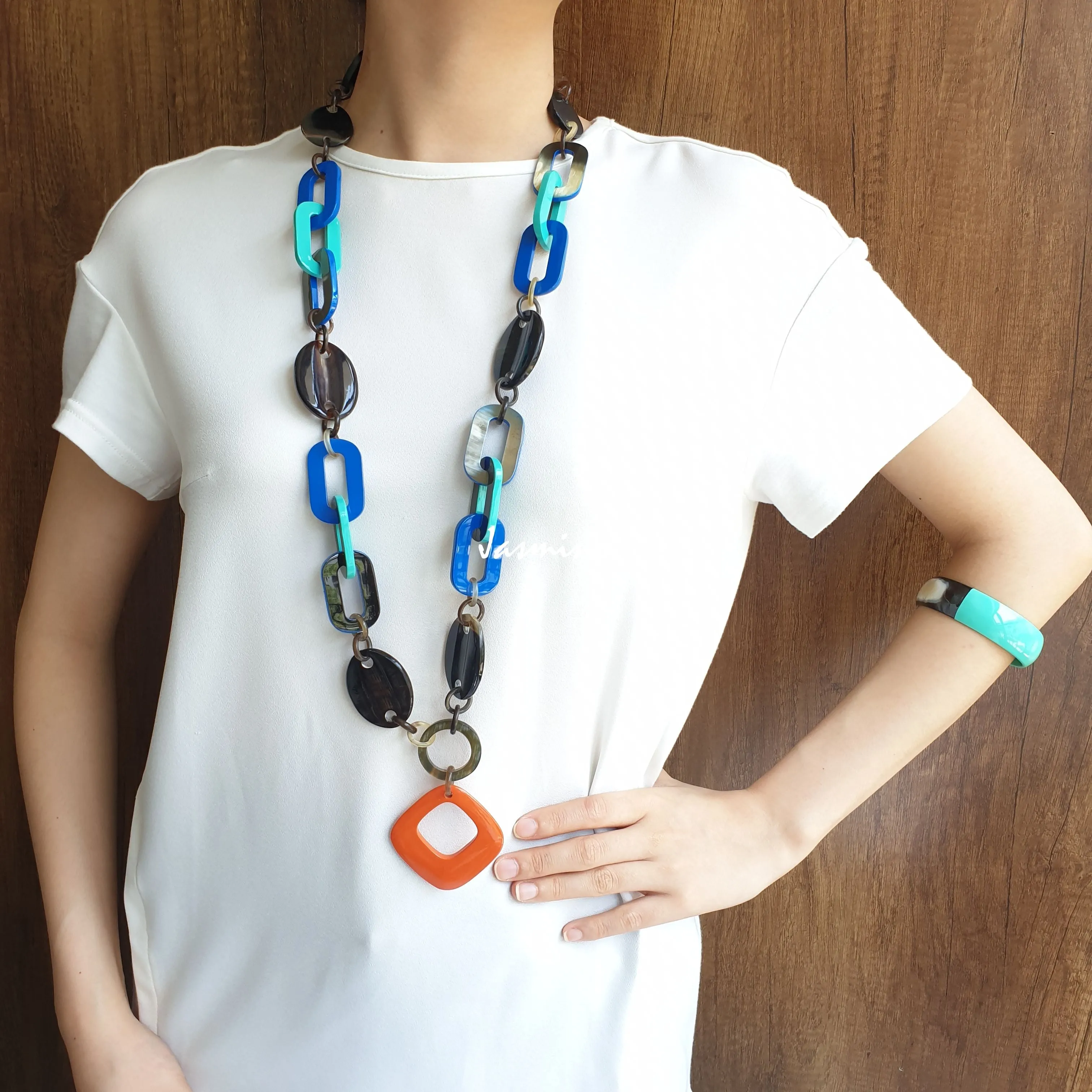 Breathtaking Trendy Necklace J18143, Made by Buffalo Horn and Lacquer