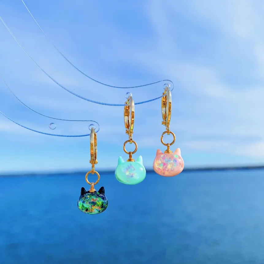 Candy Cat Huggie Earrings – Blue