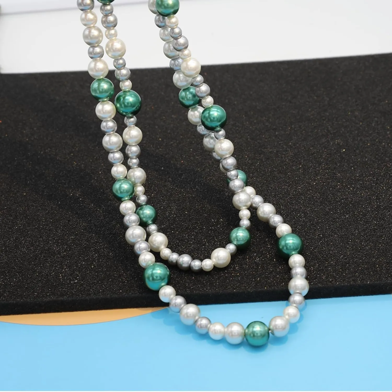 Chunky and Chic Rhinestone Faux Pearl Statement Twist Choker Necklace for Women with Colorful Handcrafted Elegence in Zinc Alloy Chain