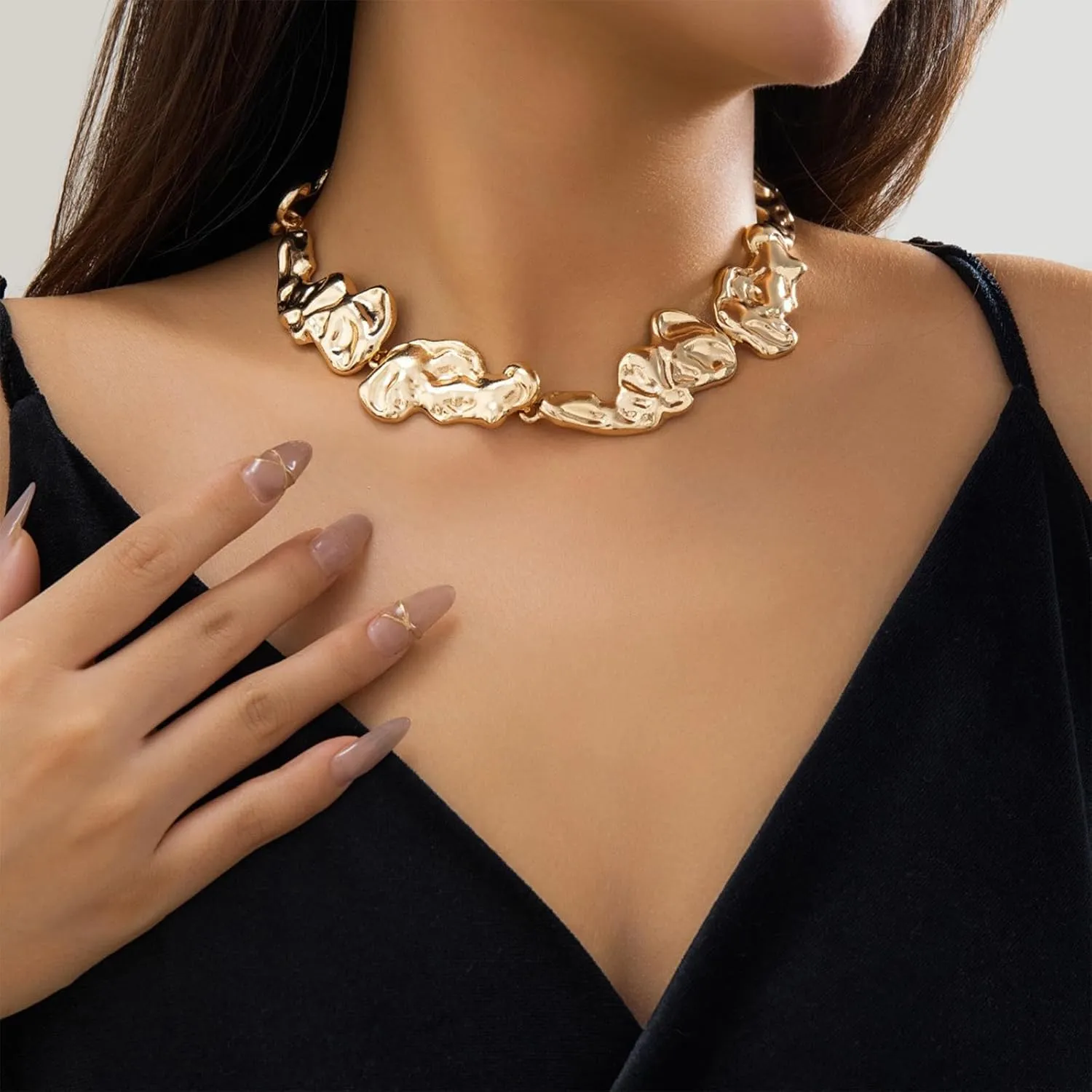 Chunky Gold Necklace Statement Necklace for Women Dainty Gold Choker Necklaces Exaggerated Ethnic Big Statement Jewelry