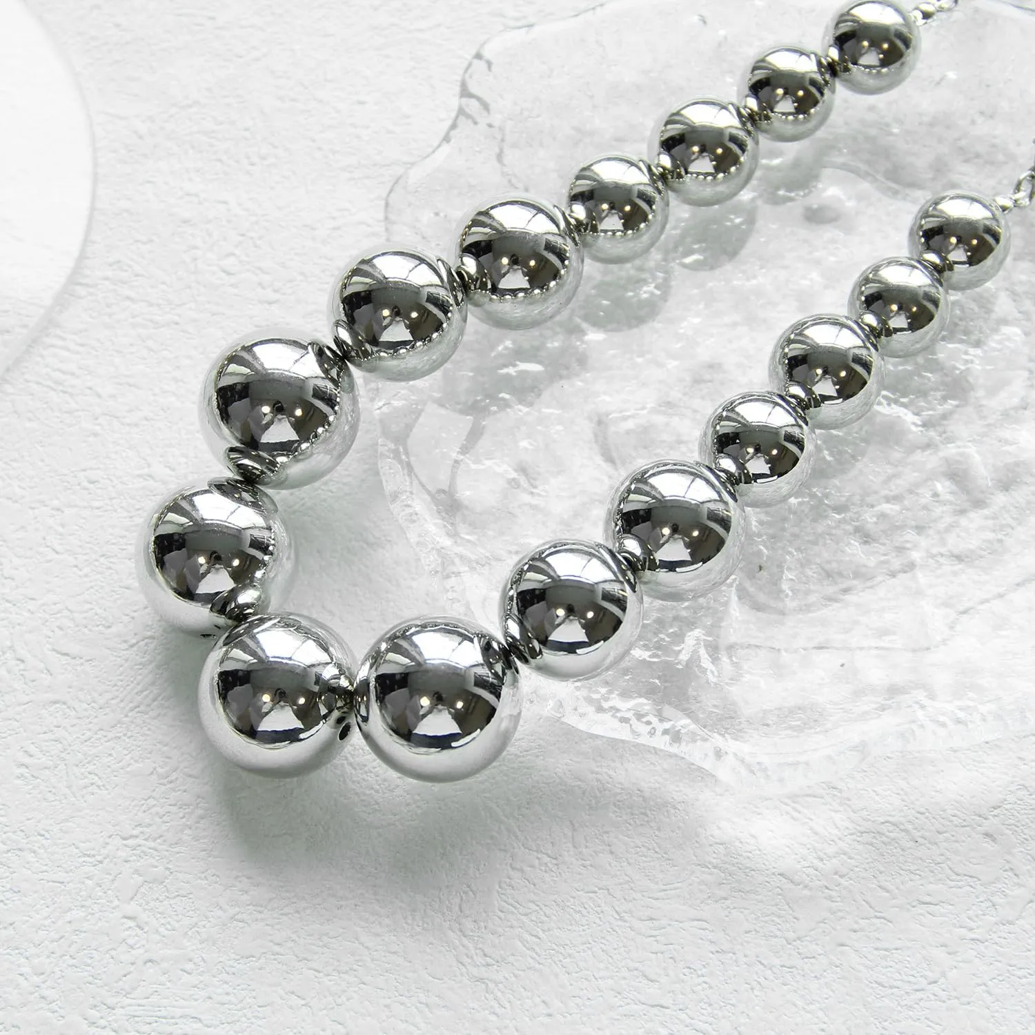 Chunky Gold Necklaces for Women Big Pearl Choker Necklace Silver Heart Necklace Y2k Necklace Statement Necklace Pearl Necklaces for Women Trendy Jewelry Gift