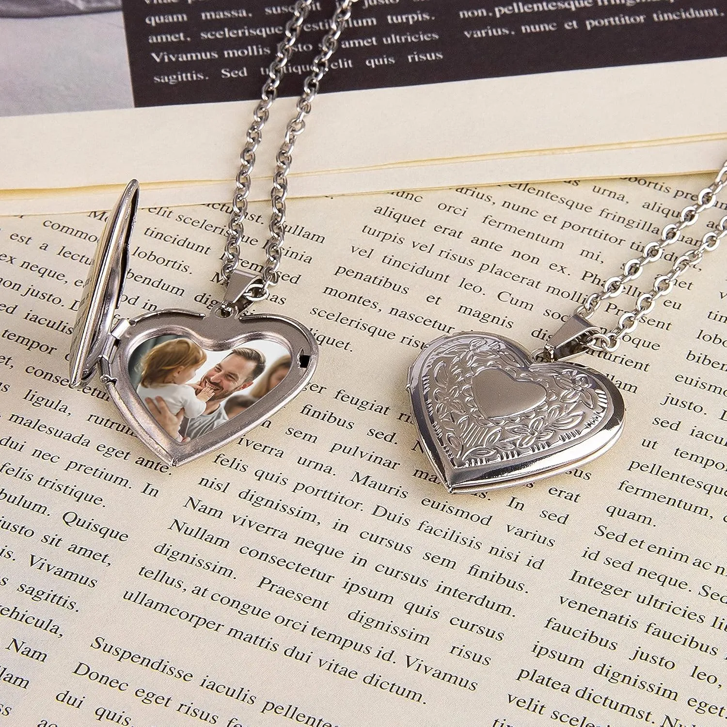 Custom Photo Heart Locket Necklace for Women, Personalized Memorial Locket Jewelry Gift for Mom Wife, Valentine's Day Birthday Anniversary