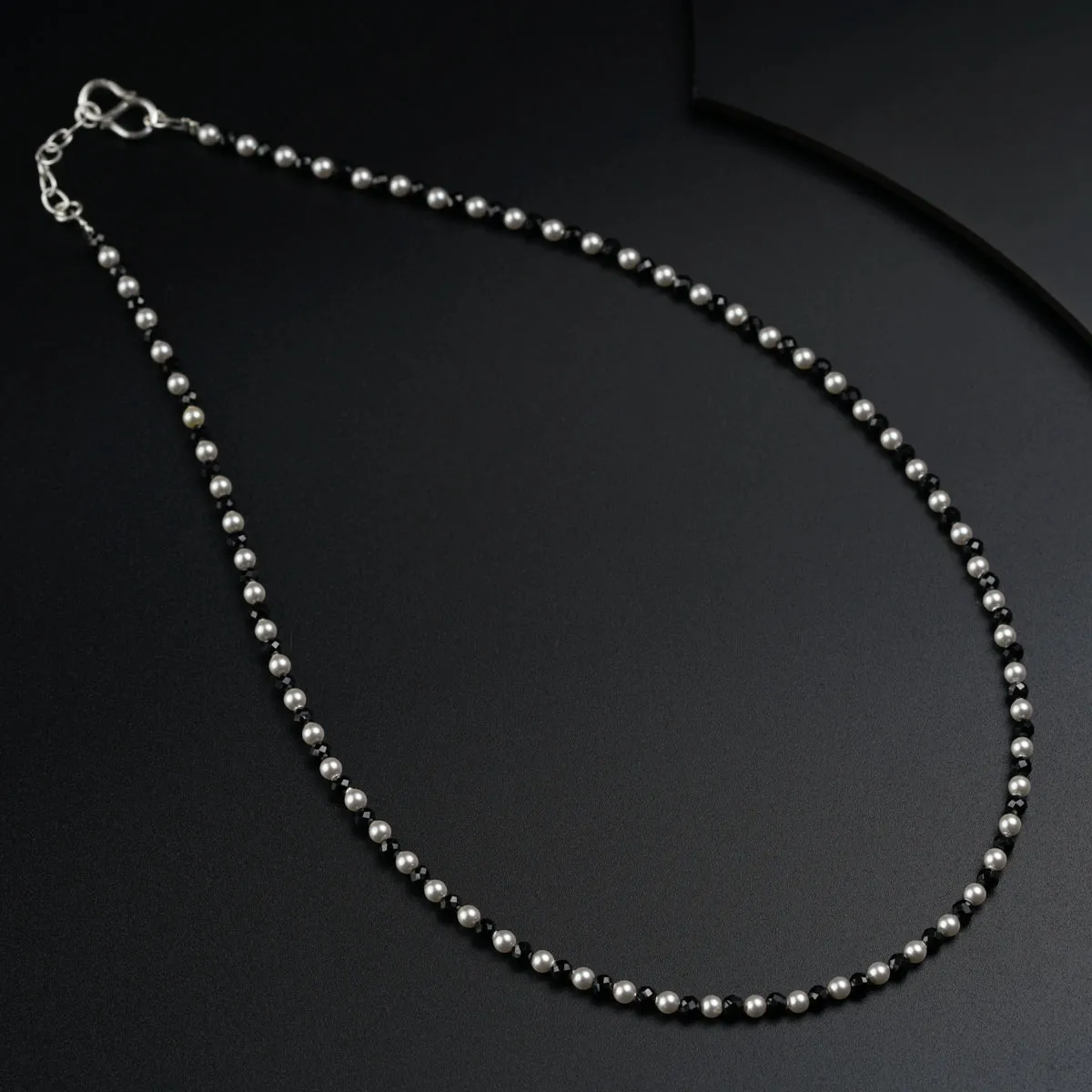 Daily Wear Necklace-Black Spinel and Pearls