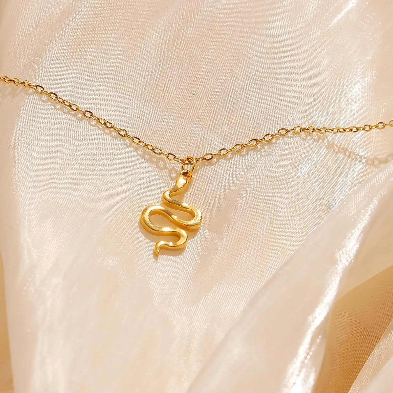 Dainty Gold Pendant Necklace for Women Small Cross Necklace Pearl Necklaces Silver Necklaces
