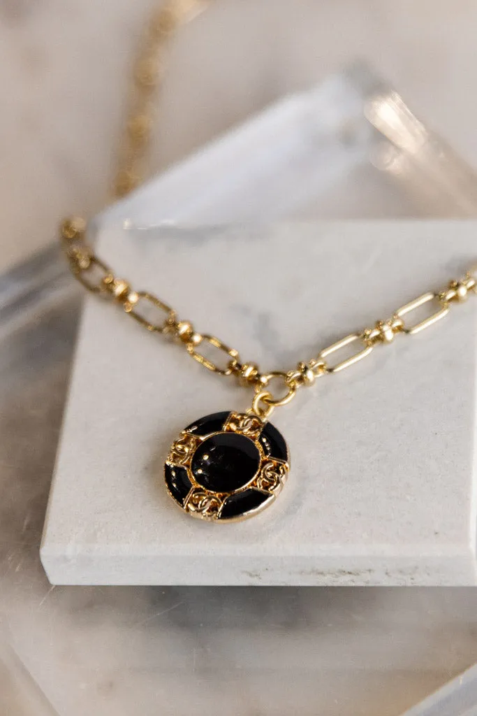 .Designer Medallion Button On Link Chain, Black