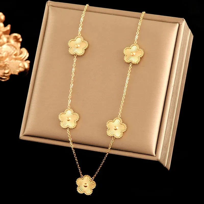 EILIECK 316L Stainless Steel Black 5-Leaf Flower Necklace