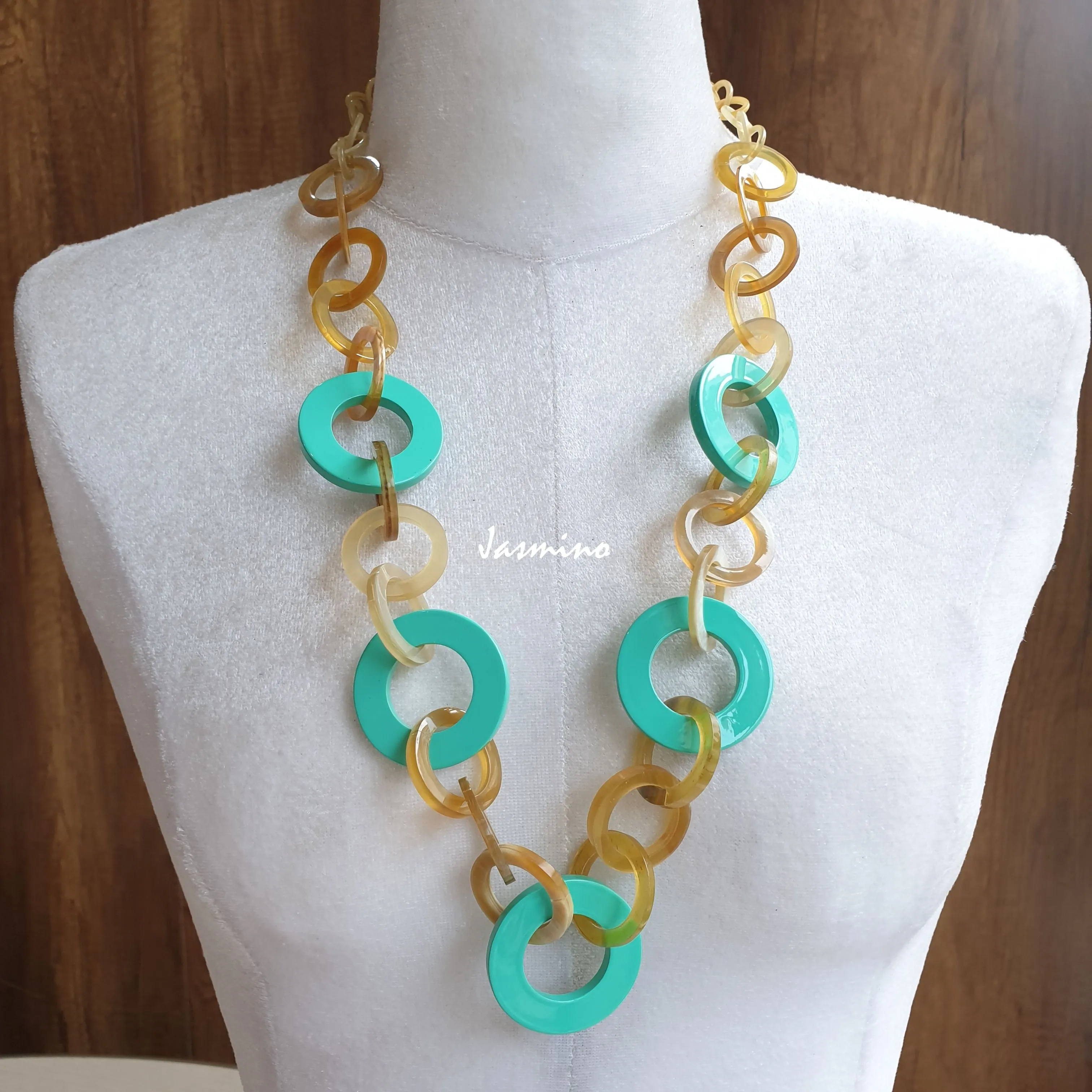 Elegant Buffalo Horn Necklace J18253, Handmade Product from Vietnam