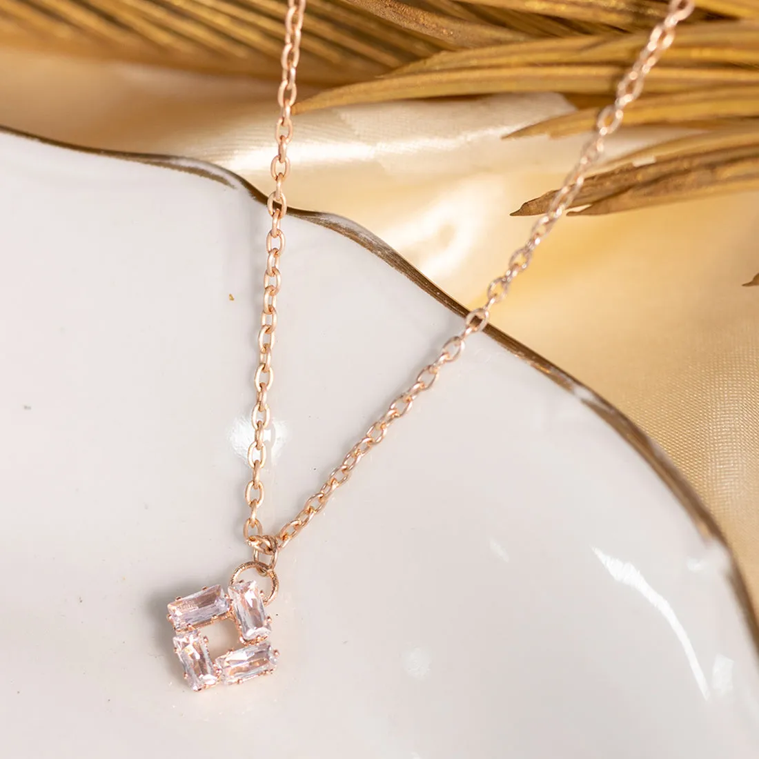Elegant Rose Gold Diamonti Necklace
