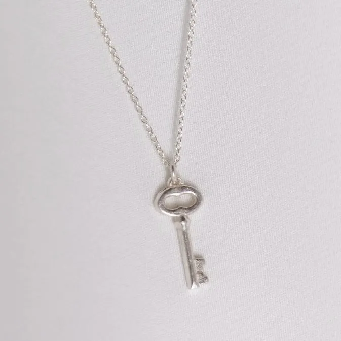 Elsa Necklace