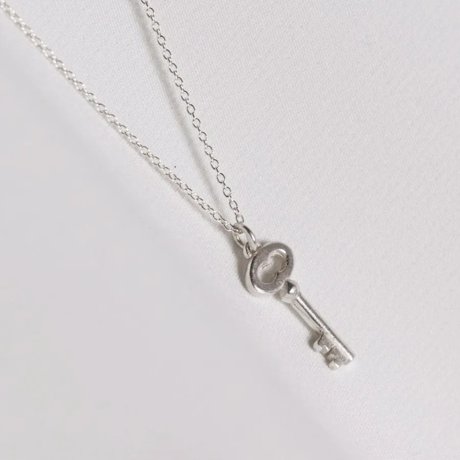 Elsa Necklace