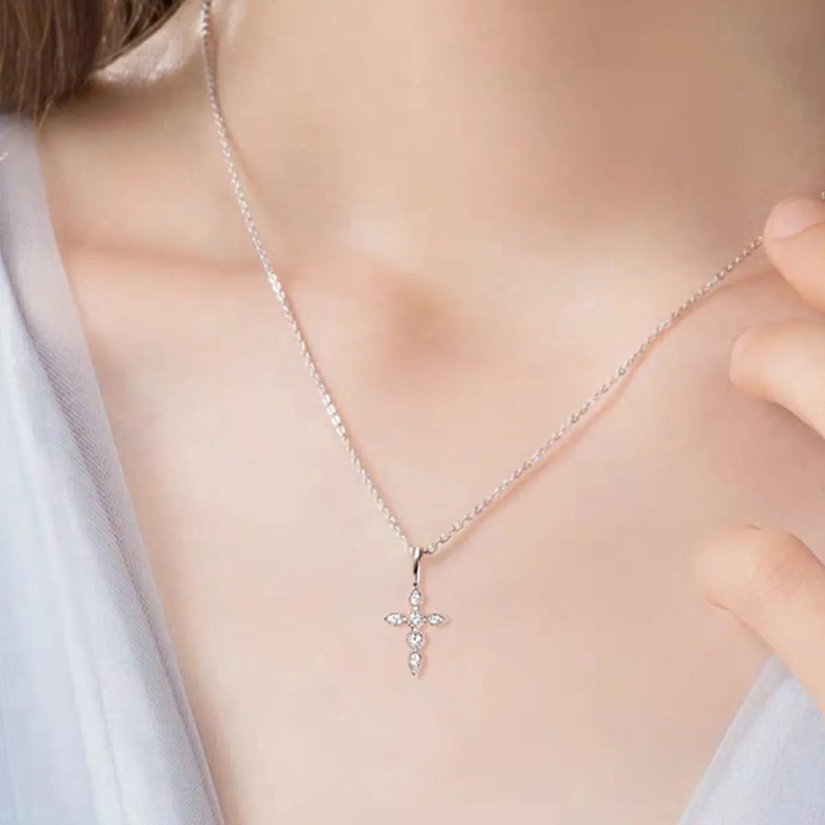 Faith and Brilliance: 925 Sterling Silver Moissanite Cross Pendant Necklace