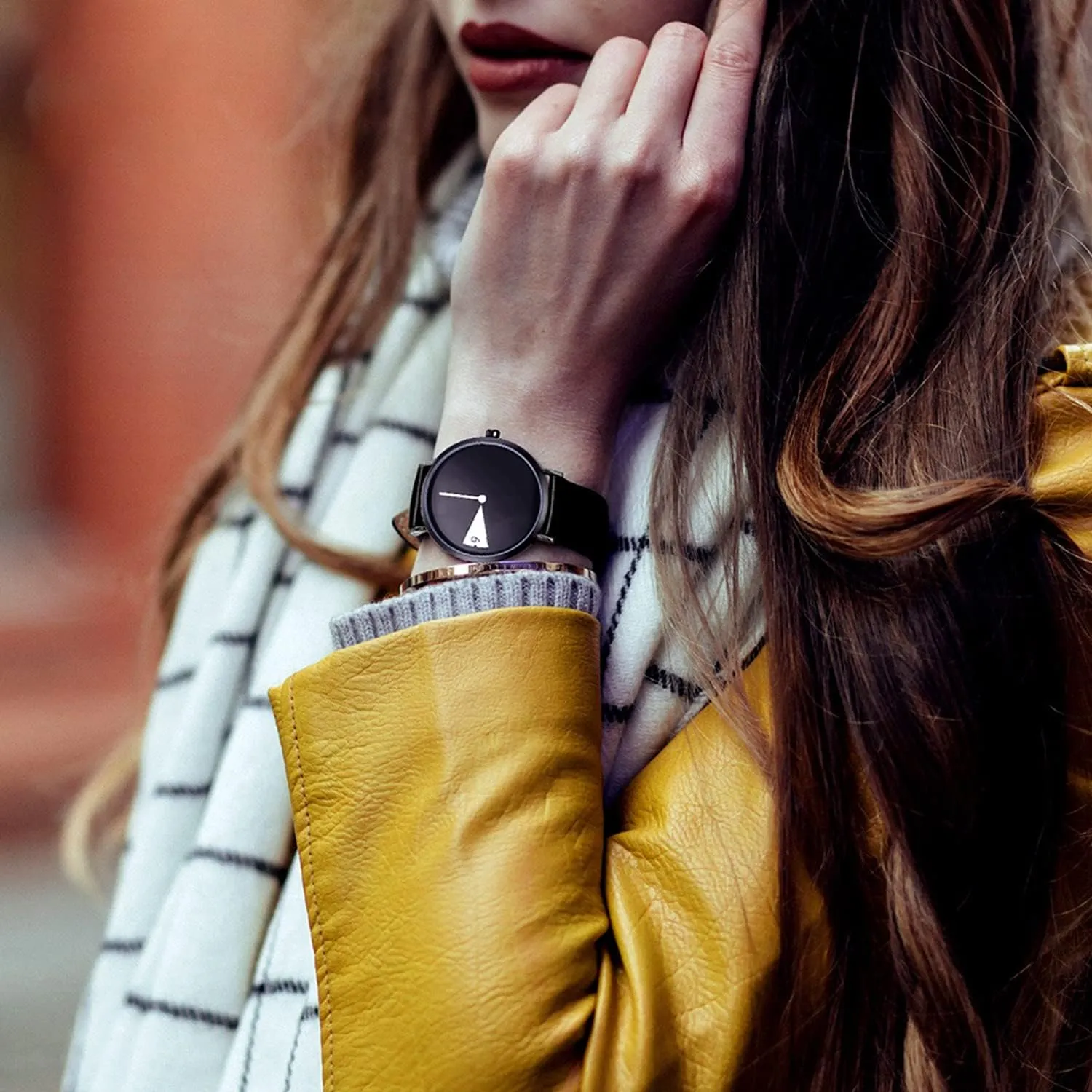 Fashion Watch Simple Decent Casual Fashion Quartz Watch (Less is More) Watch