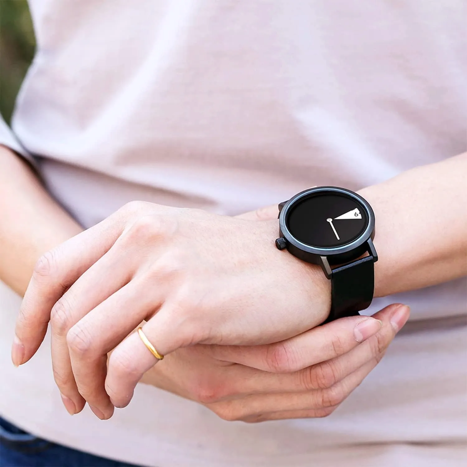 Fashion Watch Simple Decent Casual Fashion Quartz Watch (Less is More) Watch
