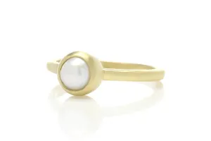 Freshwater Pearl Bezel Set Ring - Gold Filled Stackable - June Birthstone Delicate Jewelry - Round 6mm Pearl in Gold Bezel - Elegant Stacking Ring