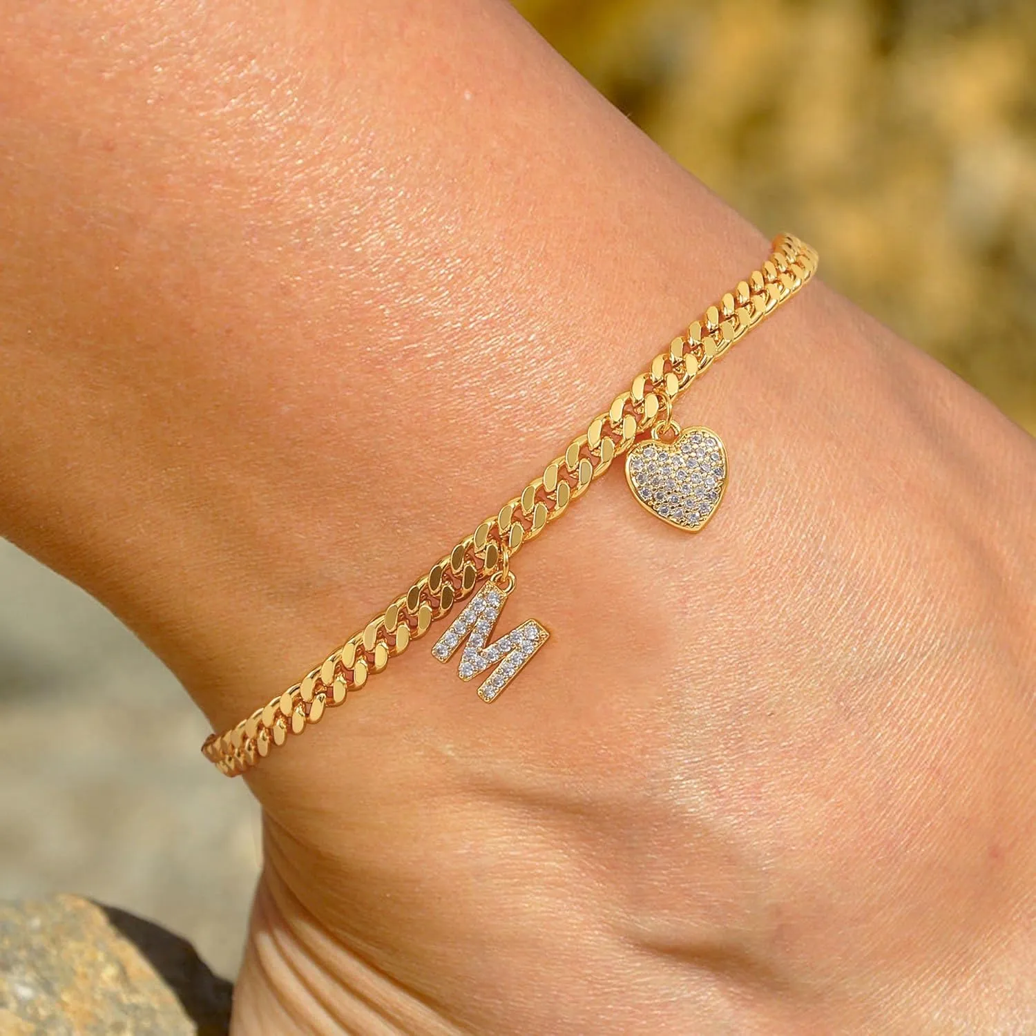 Gold Initial Ankle Bracelets for Women 14K Gold Plated Heart Initial Charm Gold Anklets for Women Cuban Figaro Bead Link Chain Initial Anklet Bracelets for Women Figaro Chain Anklet Jewelry Gifts