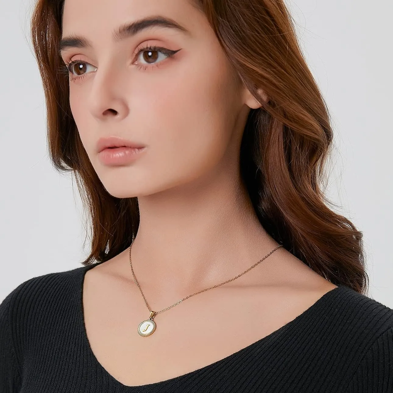 Gold Initial Necklace, 18K Gold Plated letter Pendant Necklace for Women Choker Personalized Shell Necklaces Chain Jewelry