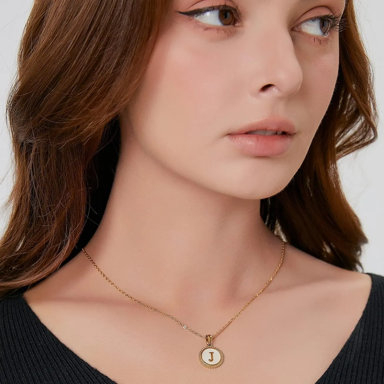 Gold Initial Necklace, 18K Gold Plated letter Pendant Necklace for Women Choker Personalized Shell Necklaces Chain Jewelry