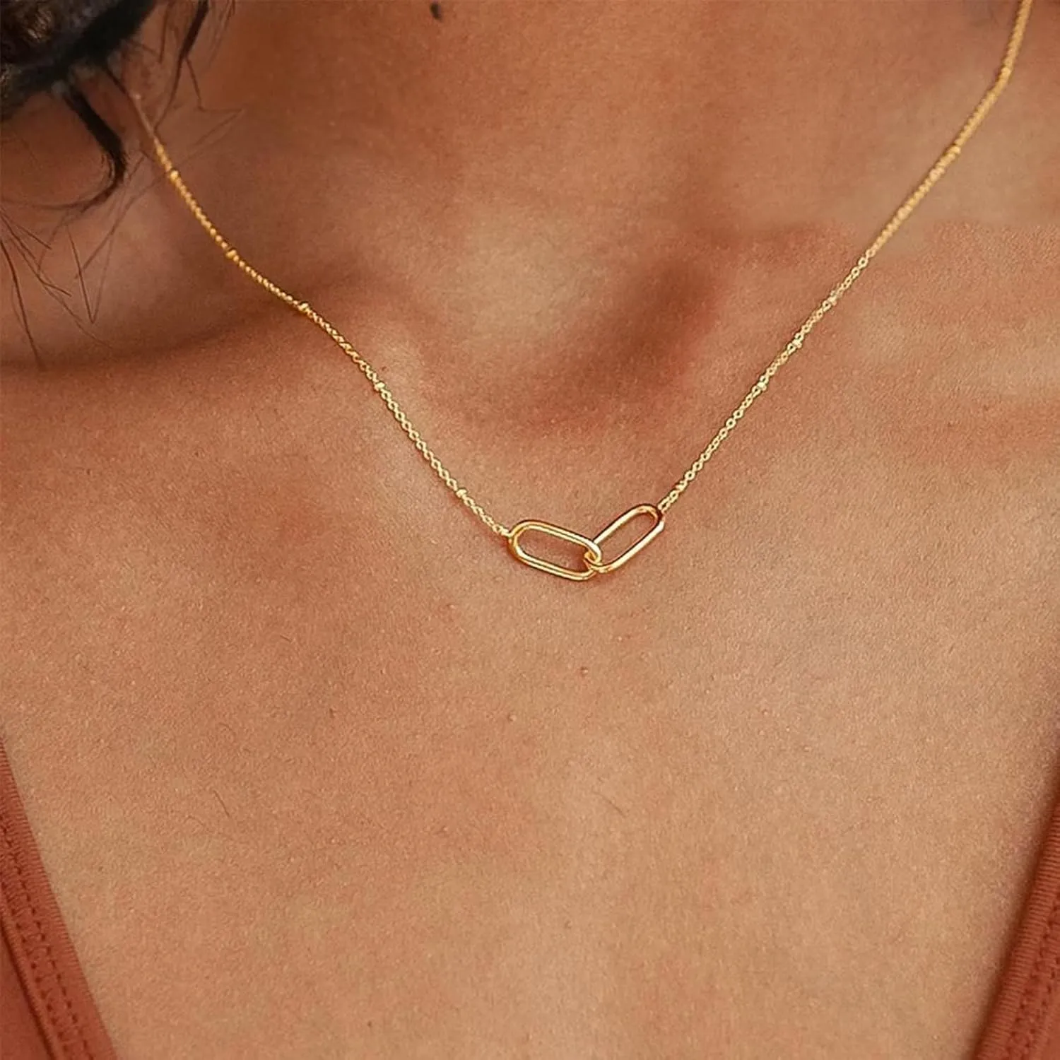 Gold Paperclip Pendant Necklace for Women Trendy 14K Gold Plated Paper Clip Necklaces Dainty Gold Chain Choker Necklace Mothers Day Gifts Trendy Stuff