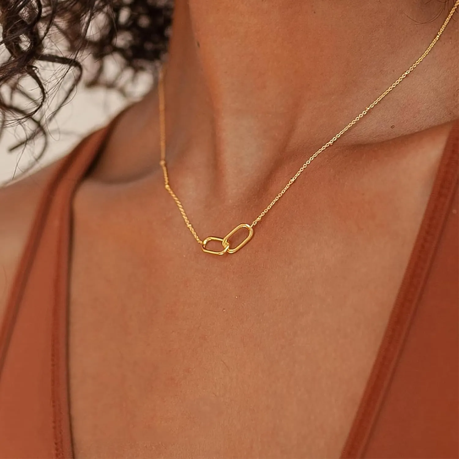Gold Paperclip Pendant Necklace for Women Trendy 14K Gold Plated Paper Clip Necklaces Dainty Gold Chain Choker Necklace Mothers Day Gifts Trendy Stuff