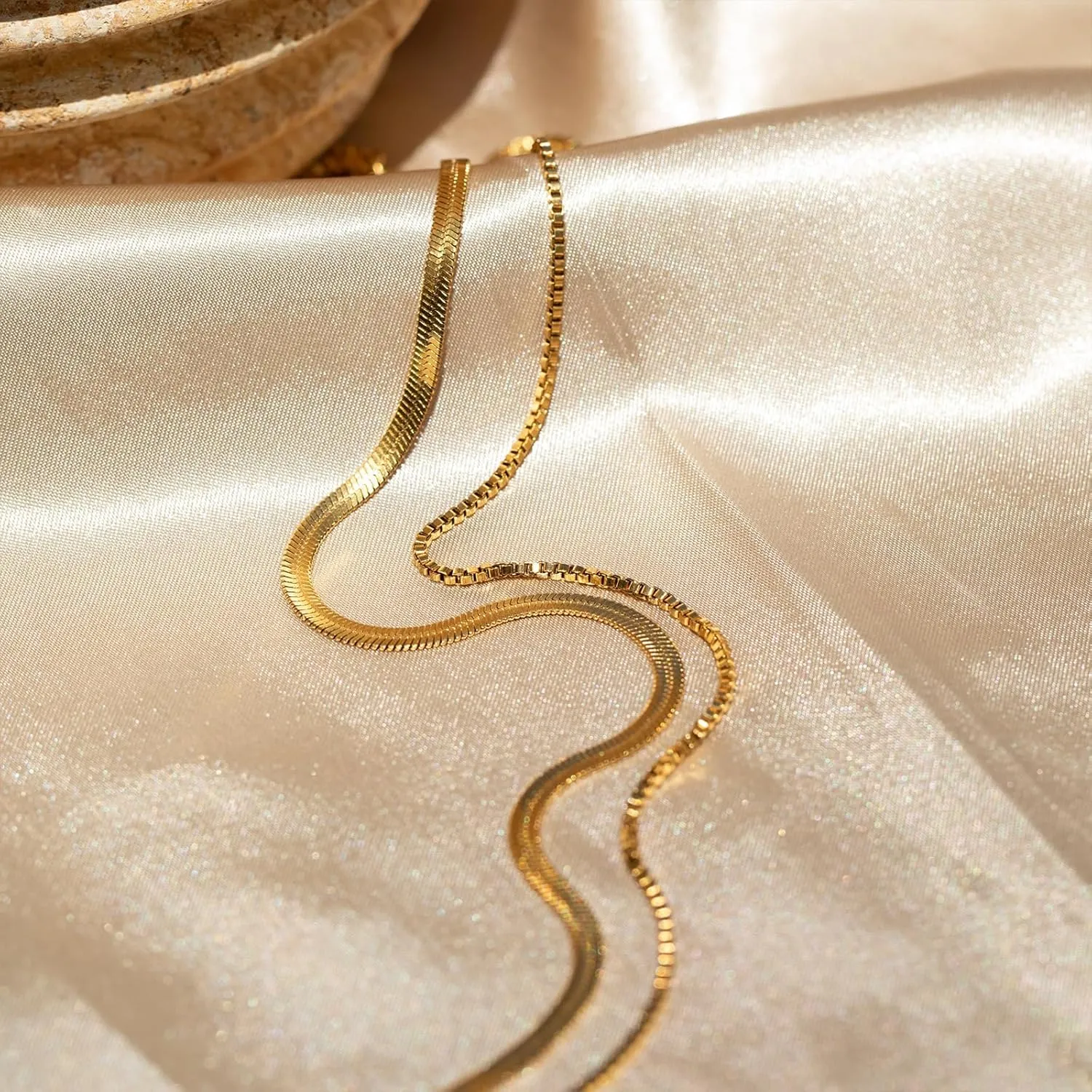 HANLI Layered Necklaces for Women 14K Gold Plated Dainty Layer Paper Clip Herringbone Necklaces Simple Satellite Box Chain Necklace Minimalist Everyday Jewelry
