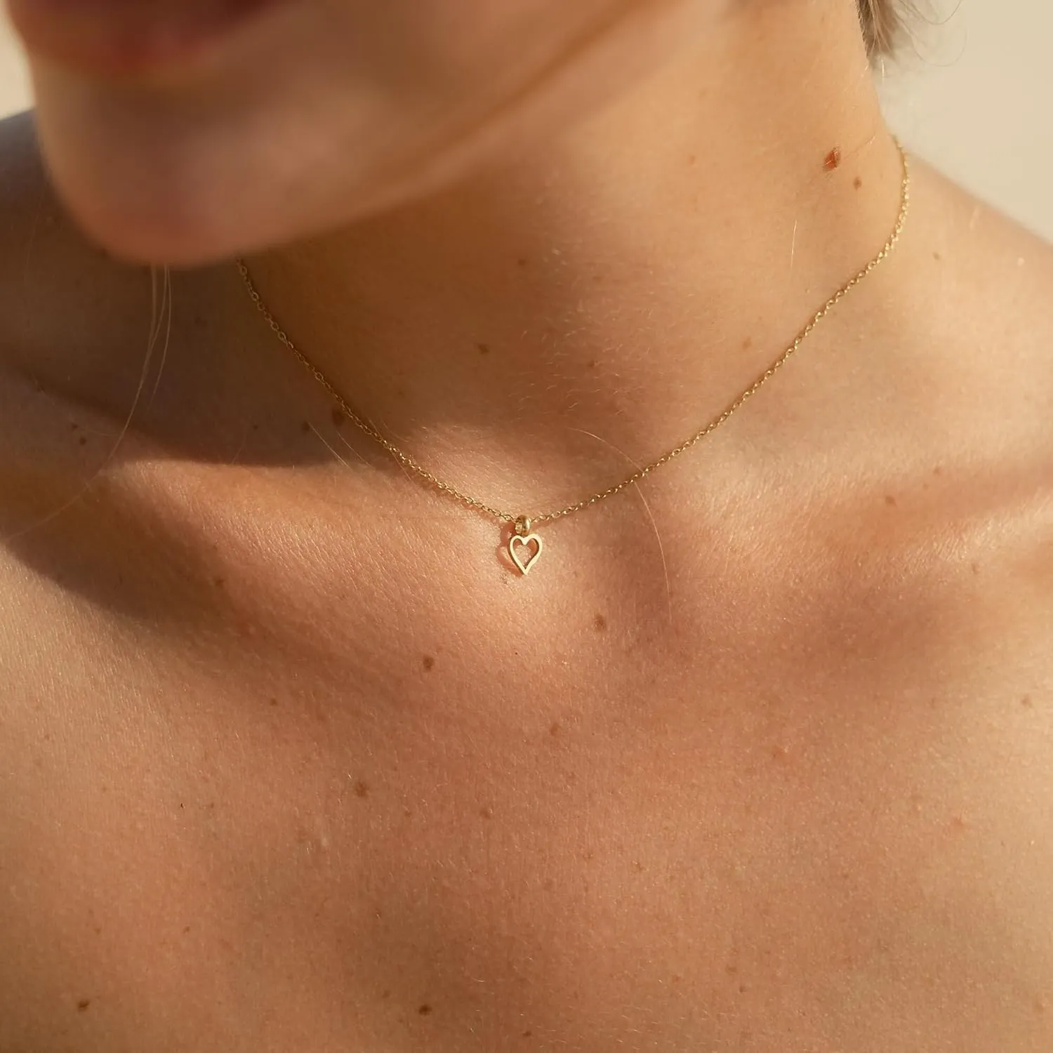 Heart Necklace - Dainty 14K Gold Necklaces for Women Trendy Small Heart Pendant Simple Choker Neckace Gold Jewelry for Women Gifts