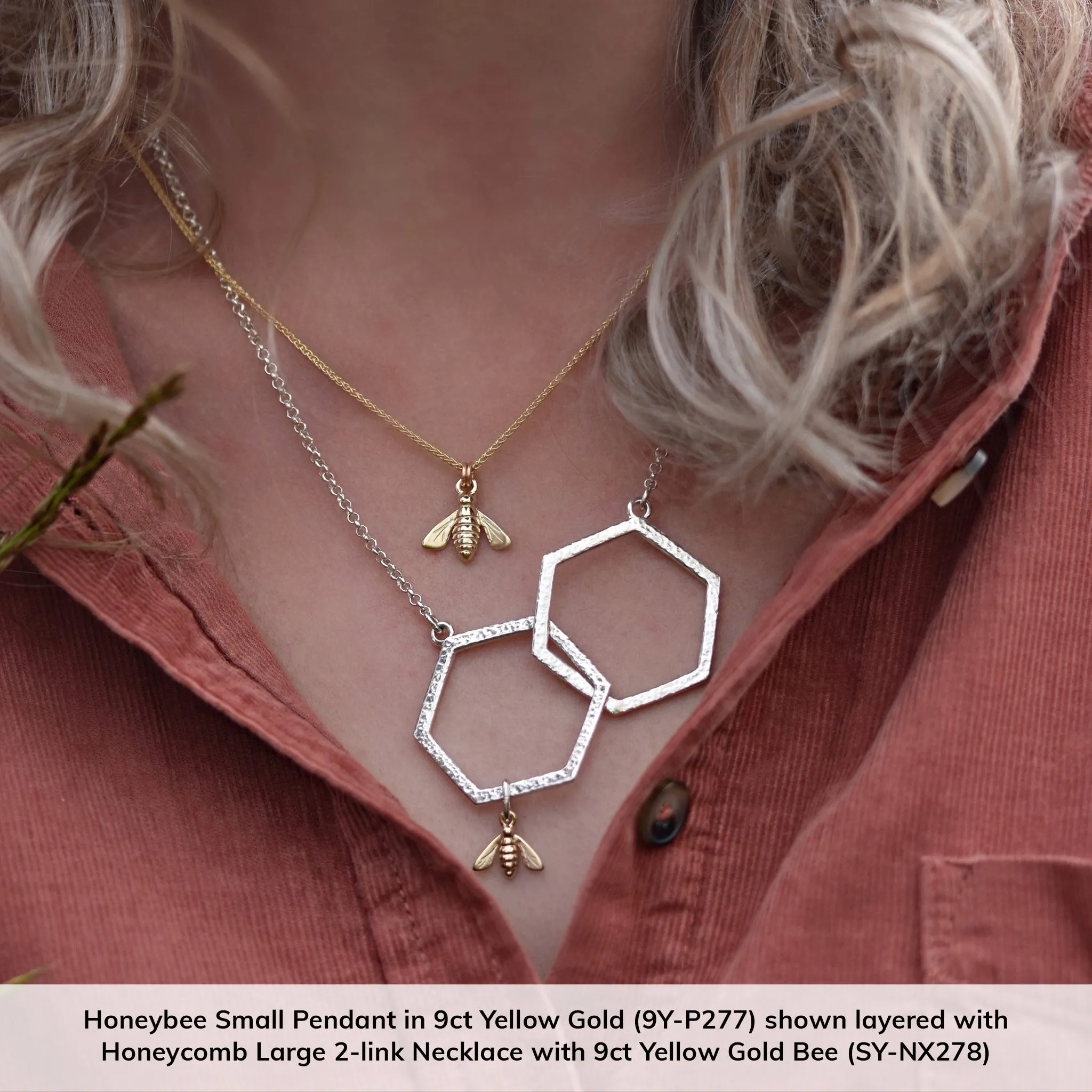 Honeybee Small Pendant in 9ct Yellow Gold