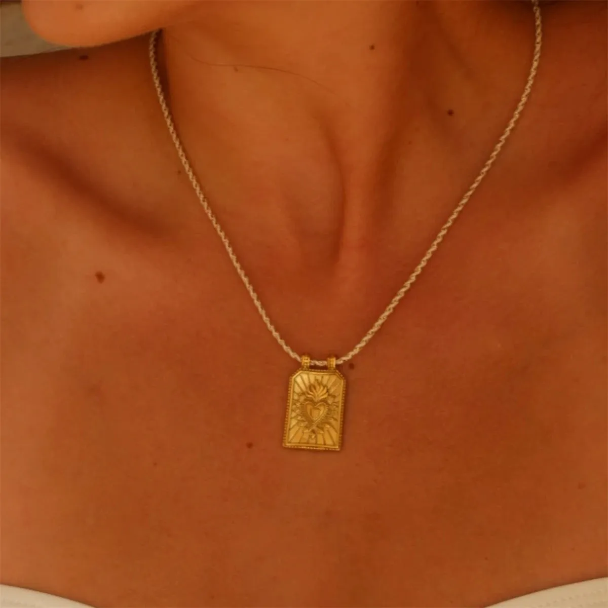 Hot Selling Fashion Colorful Love Tarot Card Necklace