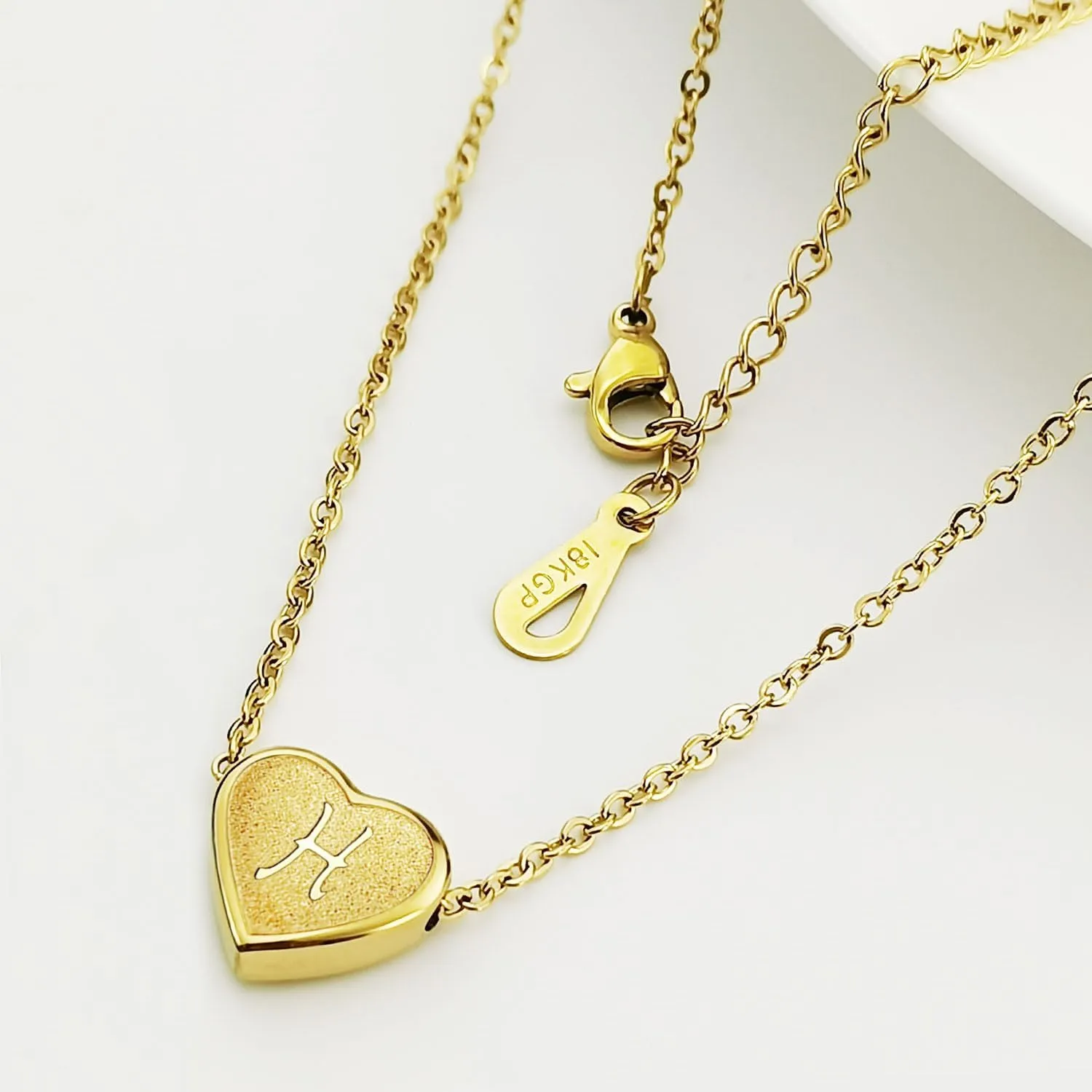 Initial Necklace for Women Letter Necklace for Girls Dainty Gold Silver Heart Pendant Necklace Little Girls Jewelry Gifts for Teens Mothers Day Gifts for Women