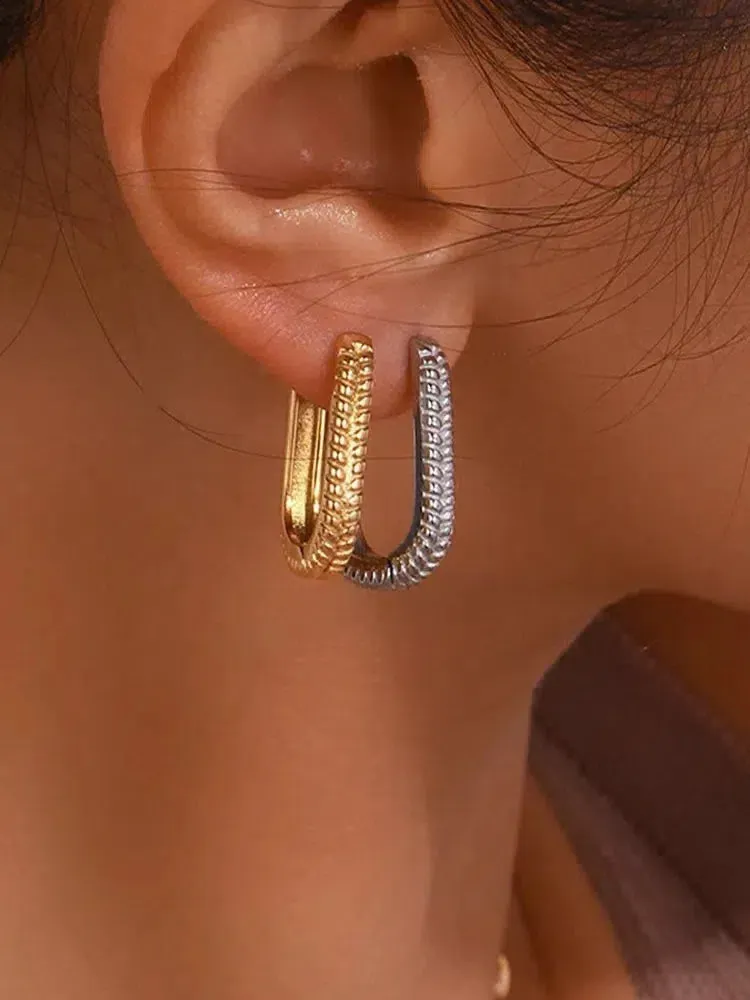 Ketzia – Lightweight design – Oval hoops