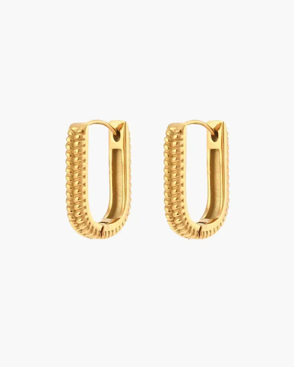 Ketzia – Lightweight design – Oval hoops
