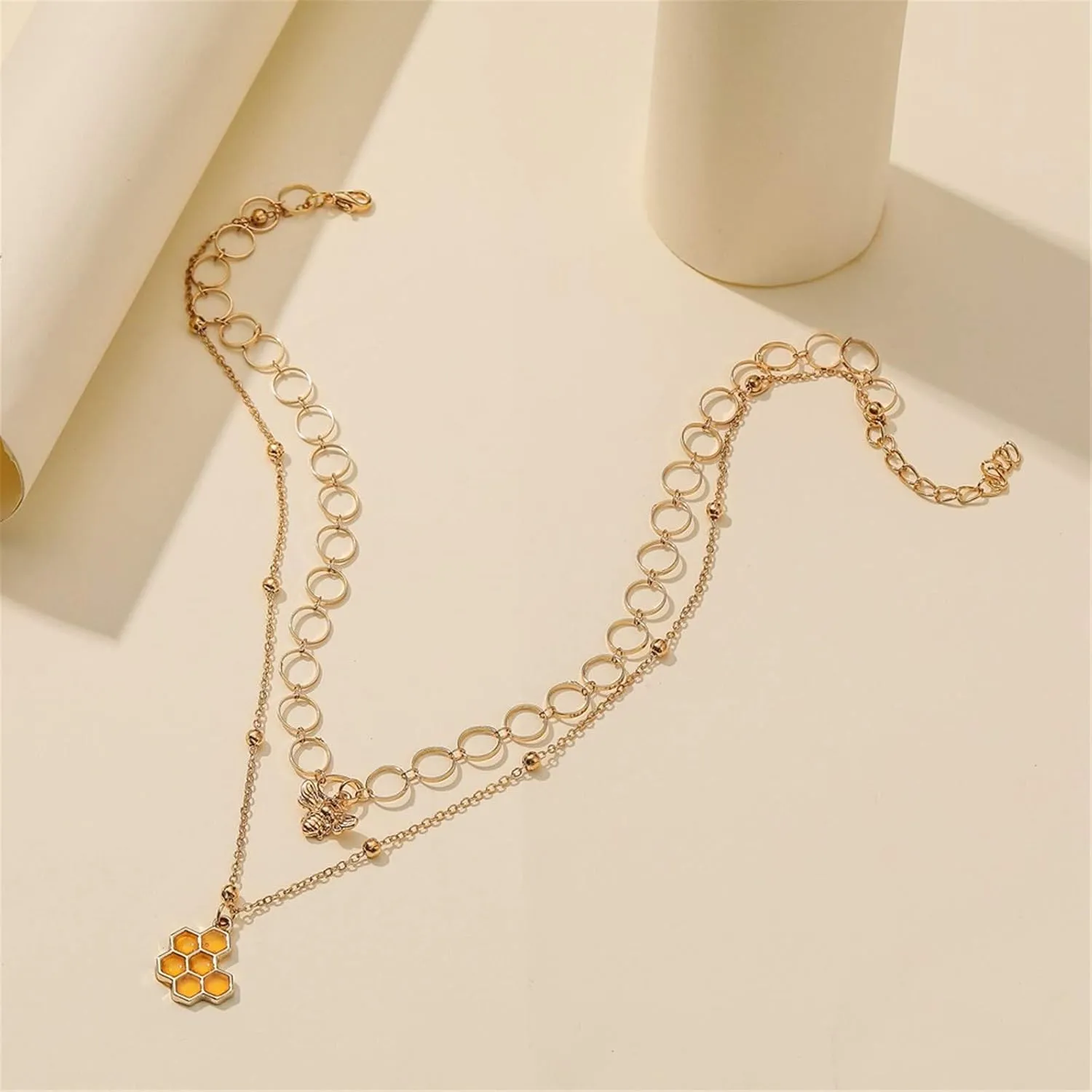 Layered Beehive Necklace for Lady Round Mesh Shape Chain Necklace Layering Pendant Necklaces Gifts Jewelry Lady (Gold, One Size)