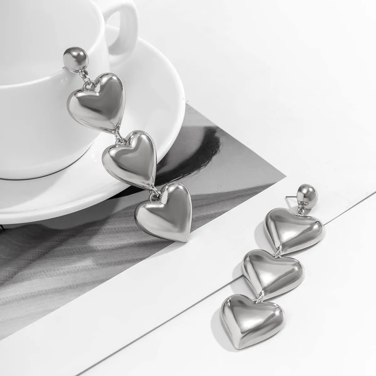Layered Chunky Heart Choker Necklace - Gold Plated Heart Pendant Herringbone Snake Chain Y2K Grunge Jewelry Gifts for Women