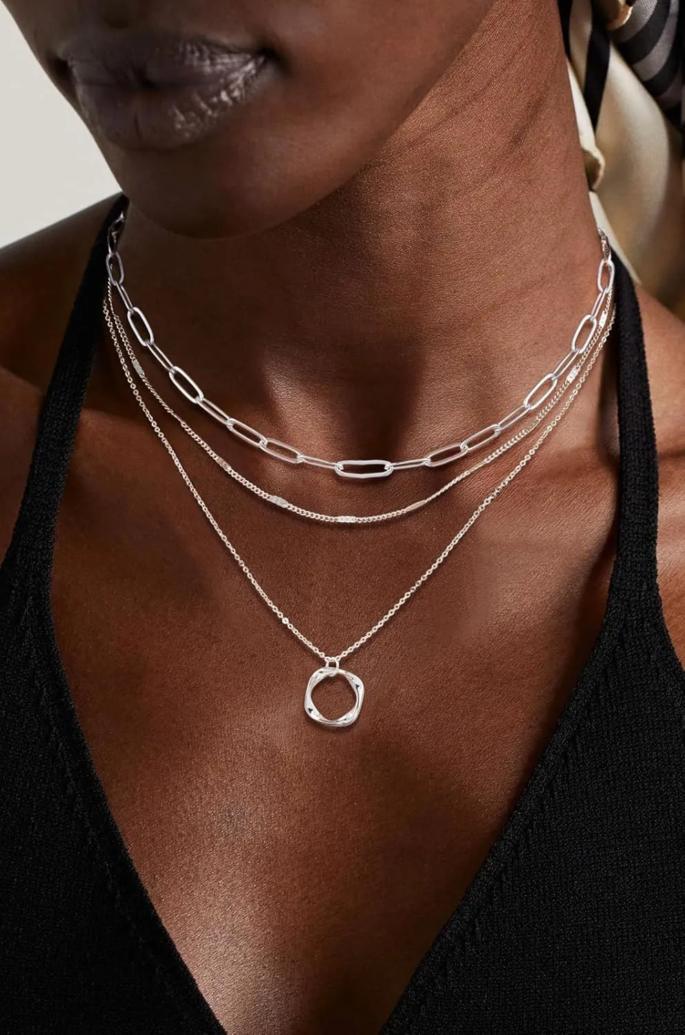 Layered Gold/Silver Necklaces for Women，Stackable 14K Gold/Silver Plated Choker Chain Necklace Simple Layering Stack Pendant Necklaces for Women Trendy Gold Set Jewelry for Women
