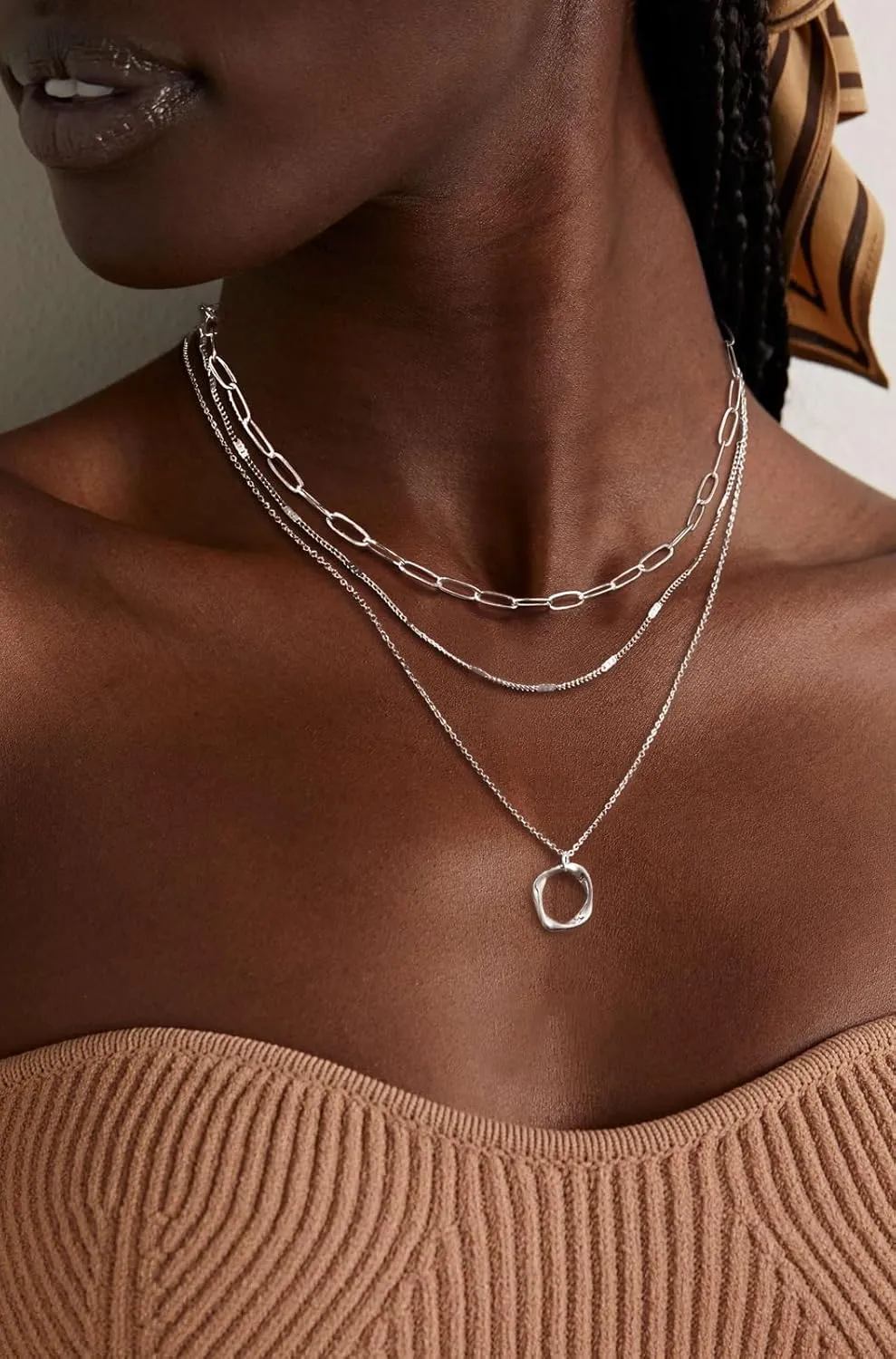 Layered Gold/Silver Necklaces for Women，Stackable 14K Gold/Silver Plated Choker Chain Necklace Simple Layering Stack Pendant Necklaces for Women Trendy Gold Set Jewelry for Women
