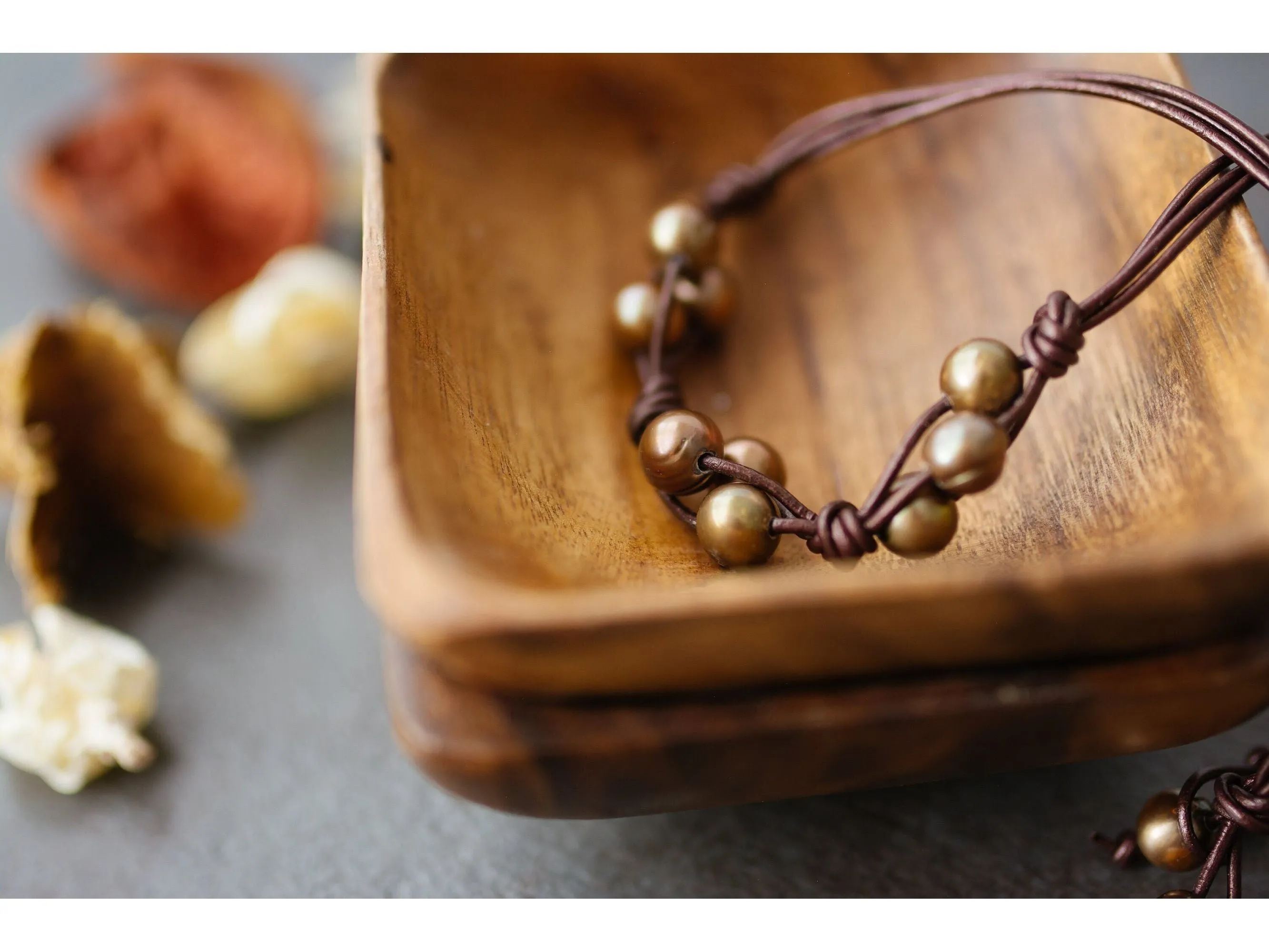 Leather and Pearl Cluster necklace