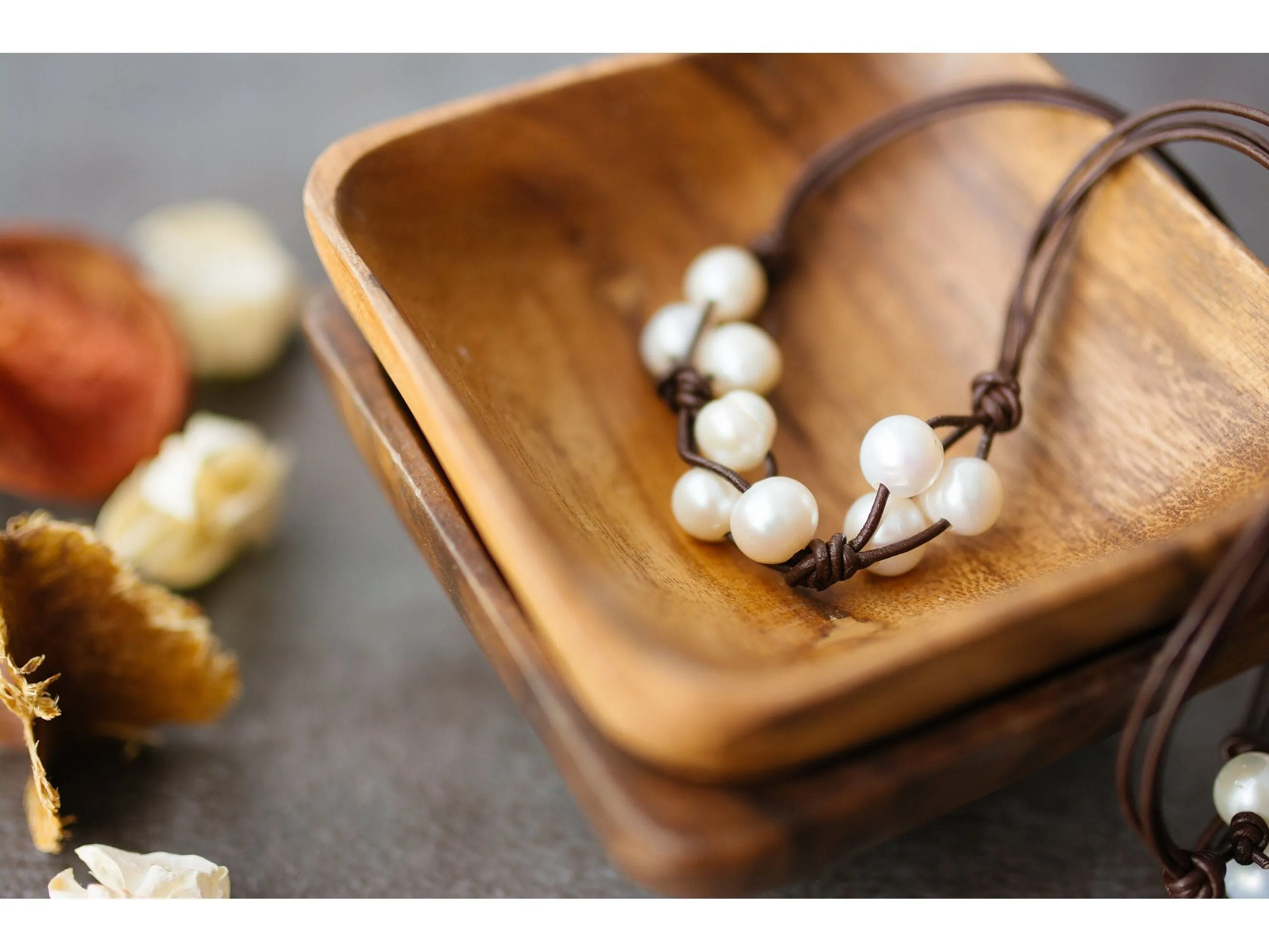 Leather and Pearl Cluster necklace
