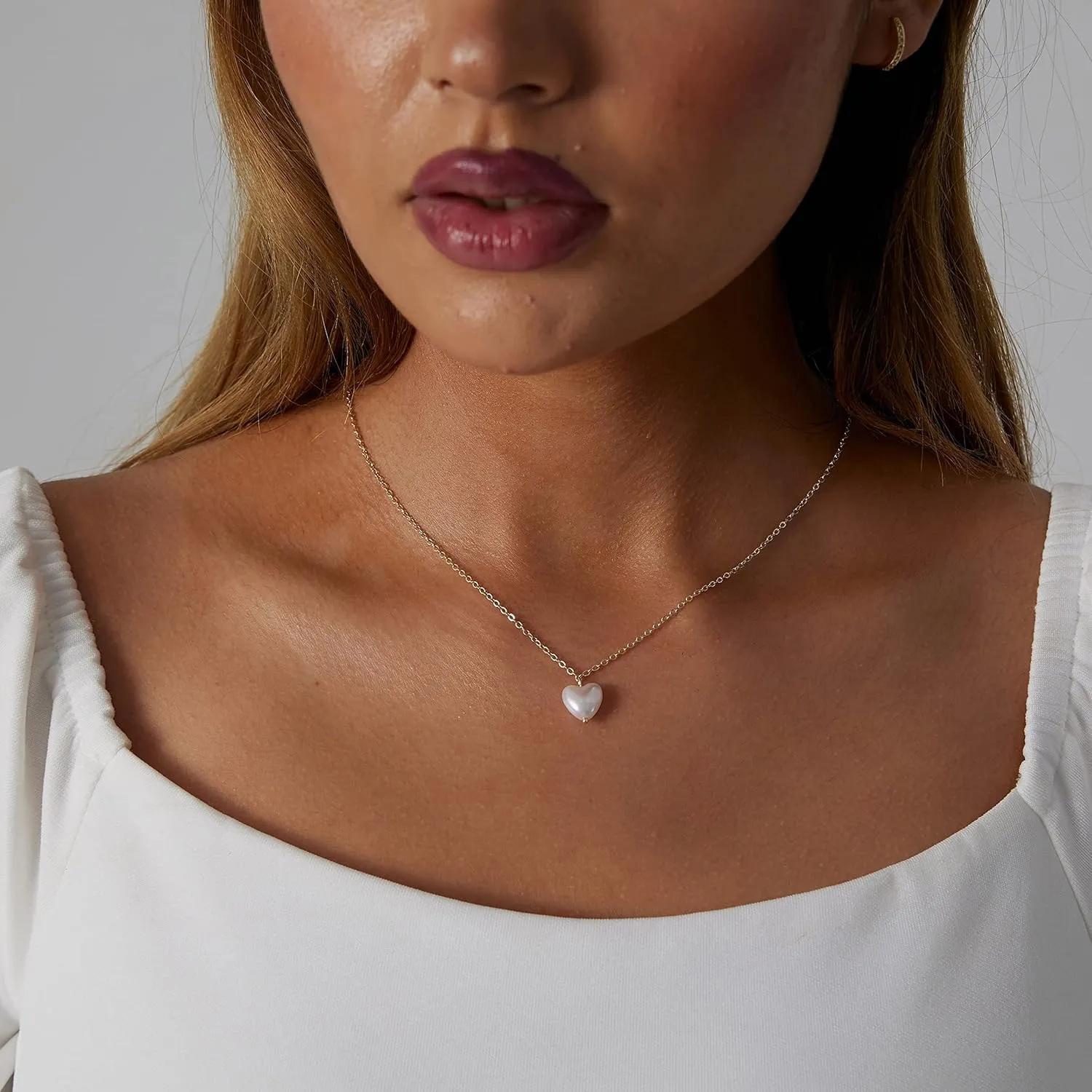 LEXODY Dainty Heart Necklace Tiny Heart Pendant Choker Necklaces Small 14k Gold Plated Cute Open Heart Chain Necklace for Women Minimalist Jewelry Necklace for Women