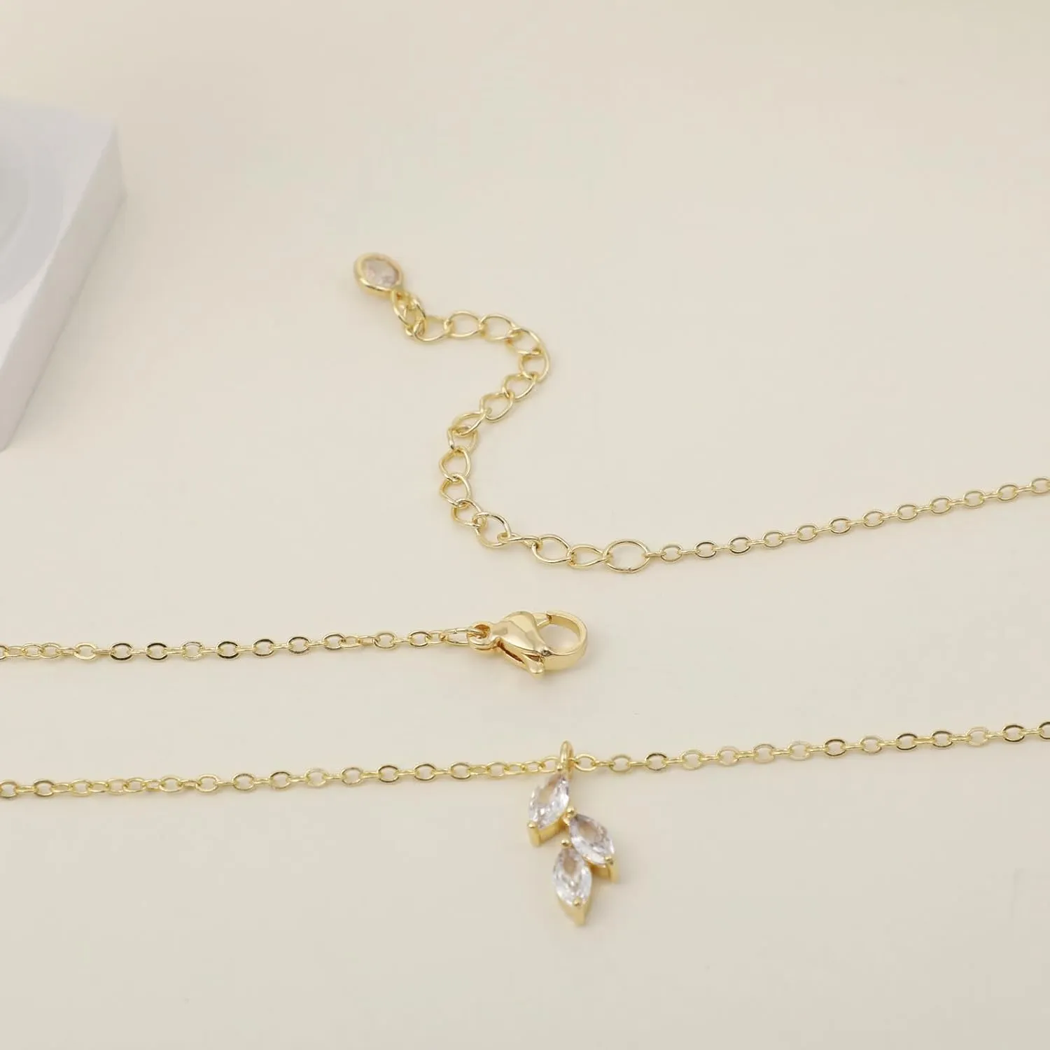 LEXODY Diamond Necklaces for Women, Dainty 14k Gold Plated Leaf Pendant Necklace Layered CZ Necklace Simple Choker Necklaces for Women Trendy Jewelry Gifts
