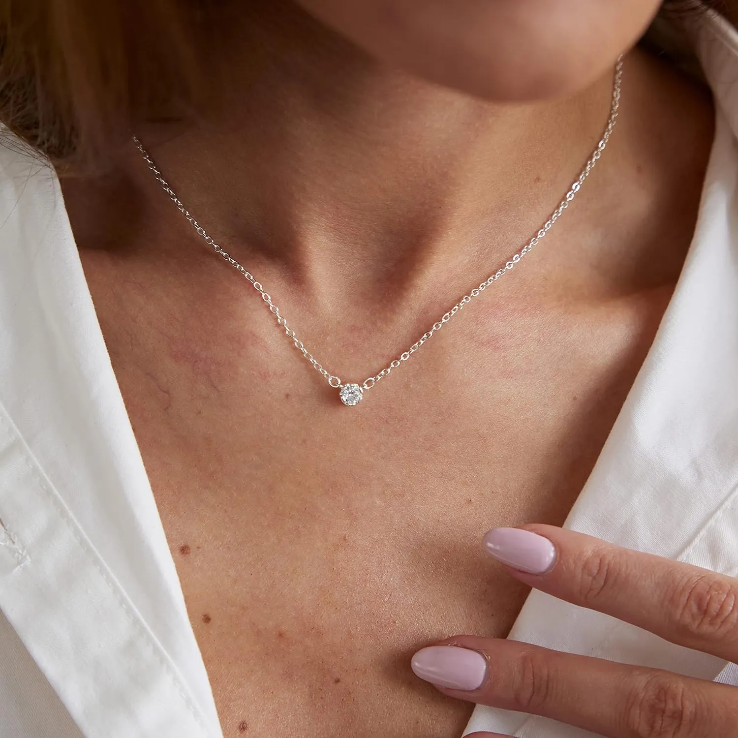 LEXODY Diamond Necklaces for Women, Dainty 14k Gold Plated Leaf Pendant Necklace Layered CZ Necklace Simple Choker Necklaces for Women Trendy Jewelry Gifts
