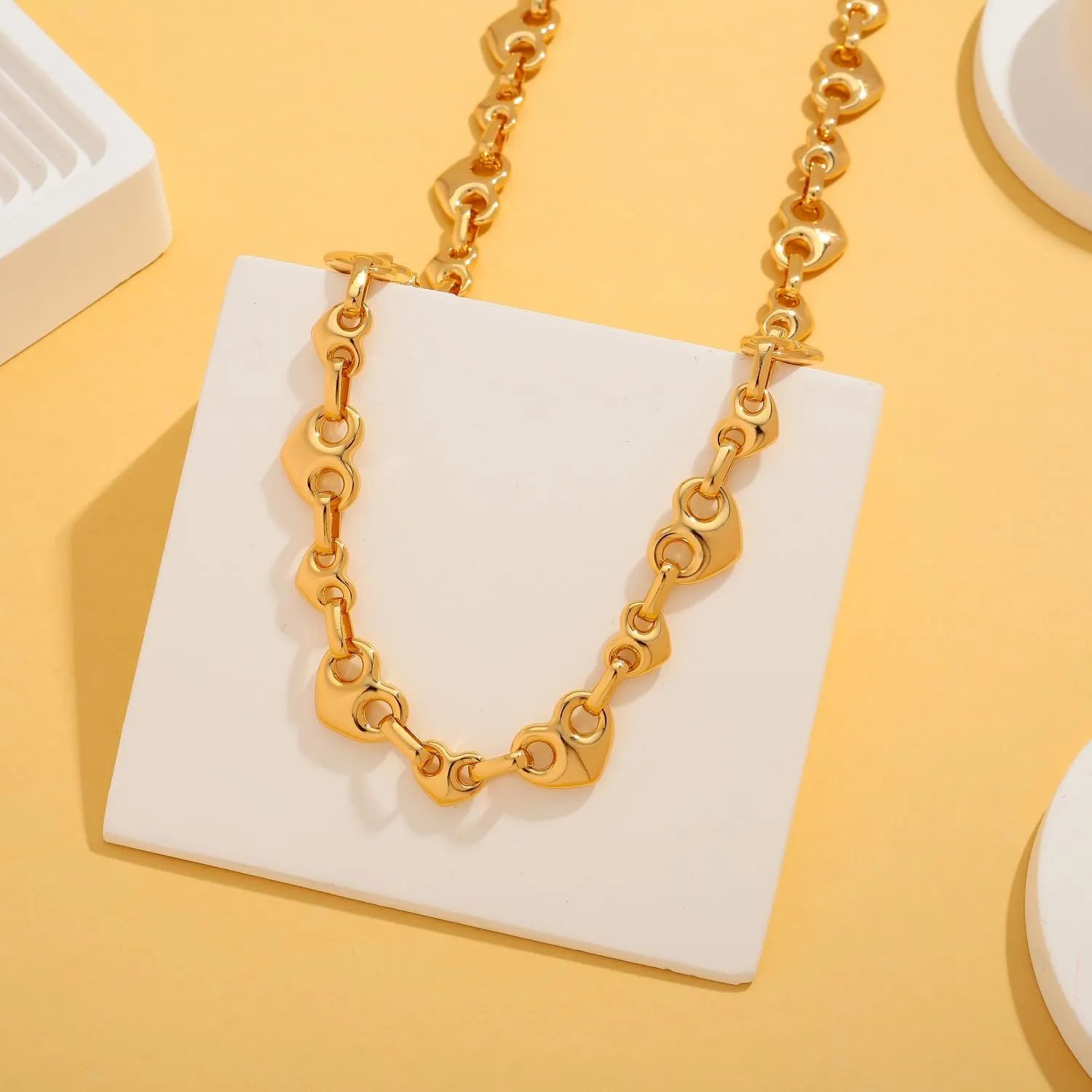 LILIE&WHITE Gold Necklaces For Women Chunky Necklaces Trendy Gold Link Chain Necklace Fashion Choker Necklace Women Jewelry Gift