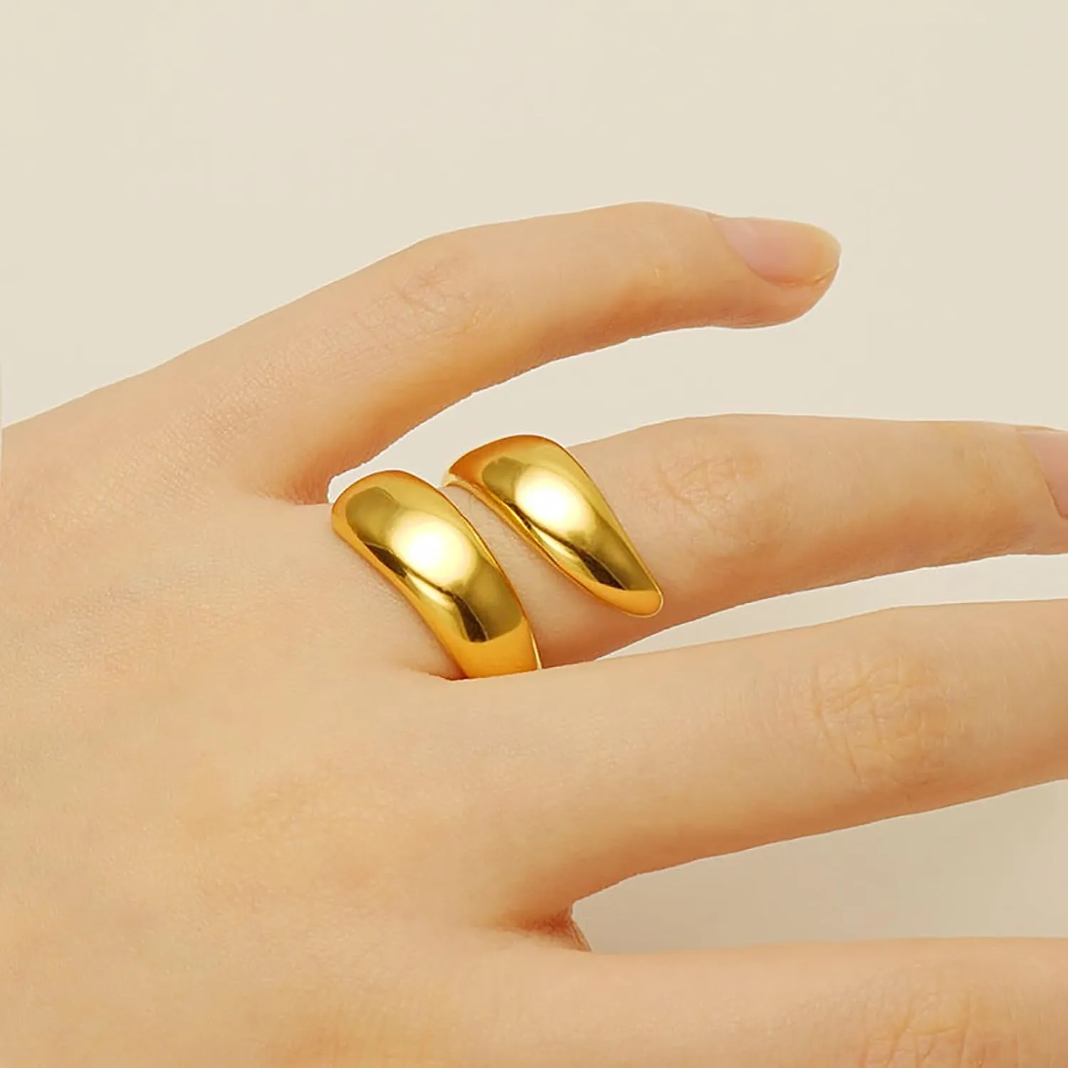 Loqimu Minimalist Twisted Band Rings Size 7 Gold Stainless Steel Midi Stackable Rings Thumb Index Finger Ring Chunky Rings for Women Teen Girls Jewelry